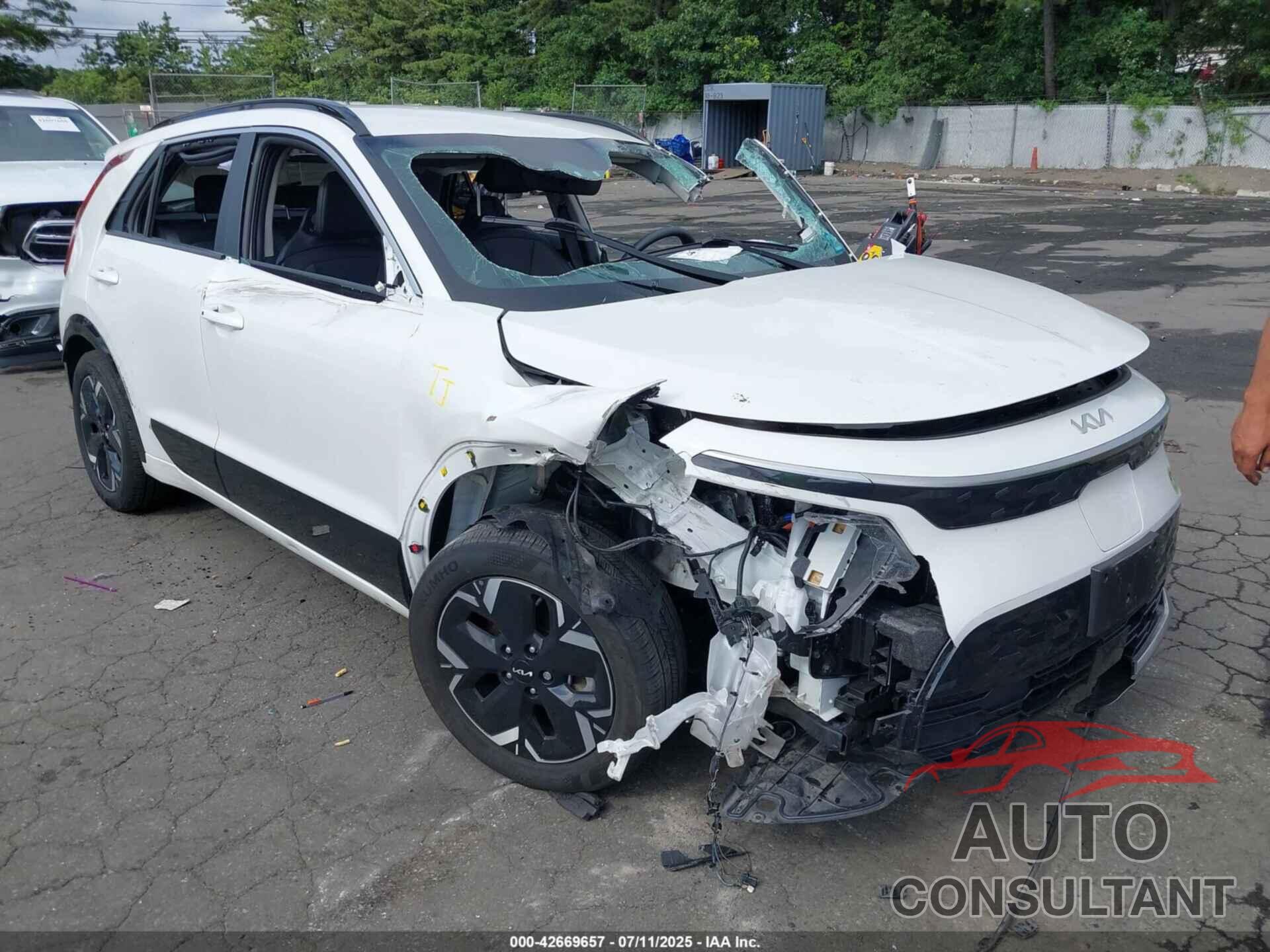 KIA NIRO EV 2024 - KNDCR3L17R5098355