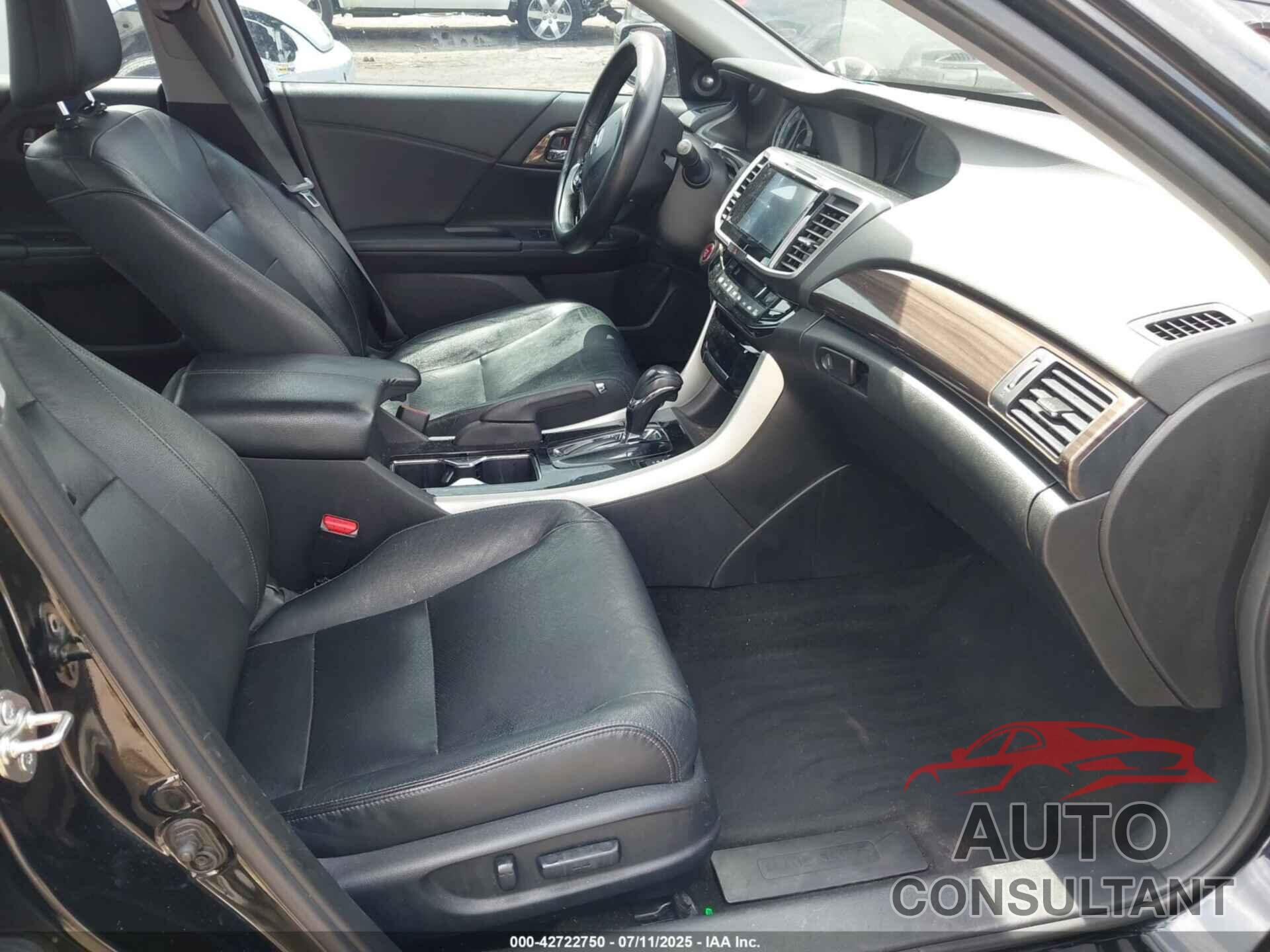 HONDA ACCORD 2017 - 1HGCR3F92HA005007