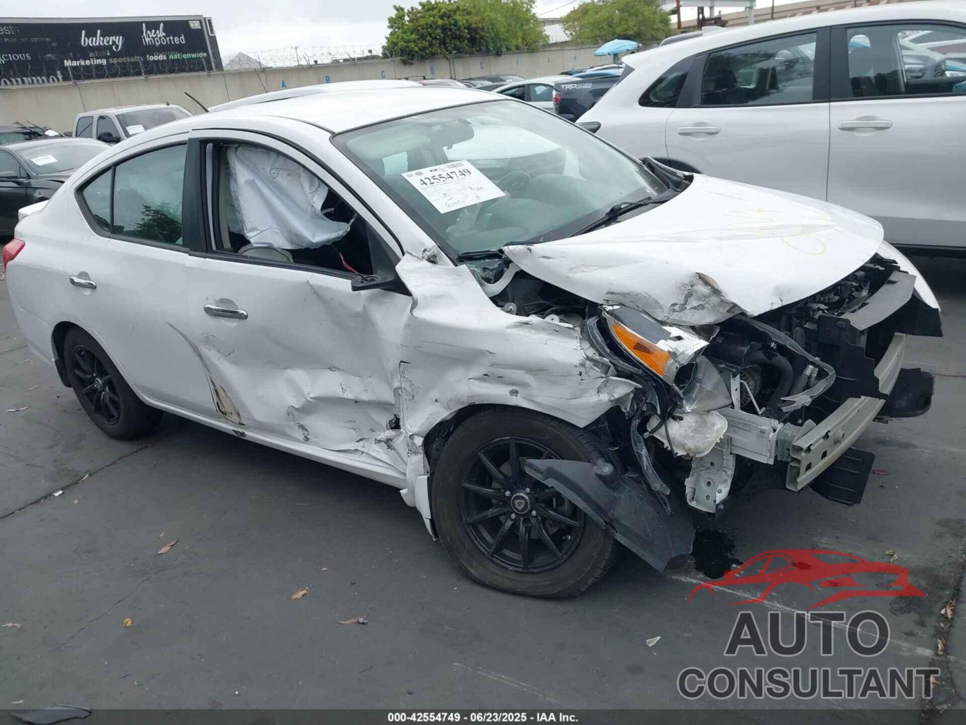 NISSAN VERSA 2015 - 3N1CN7AP7FL884729