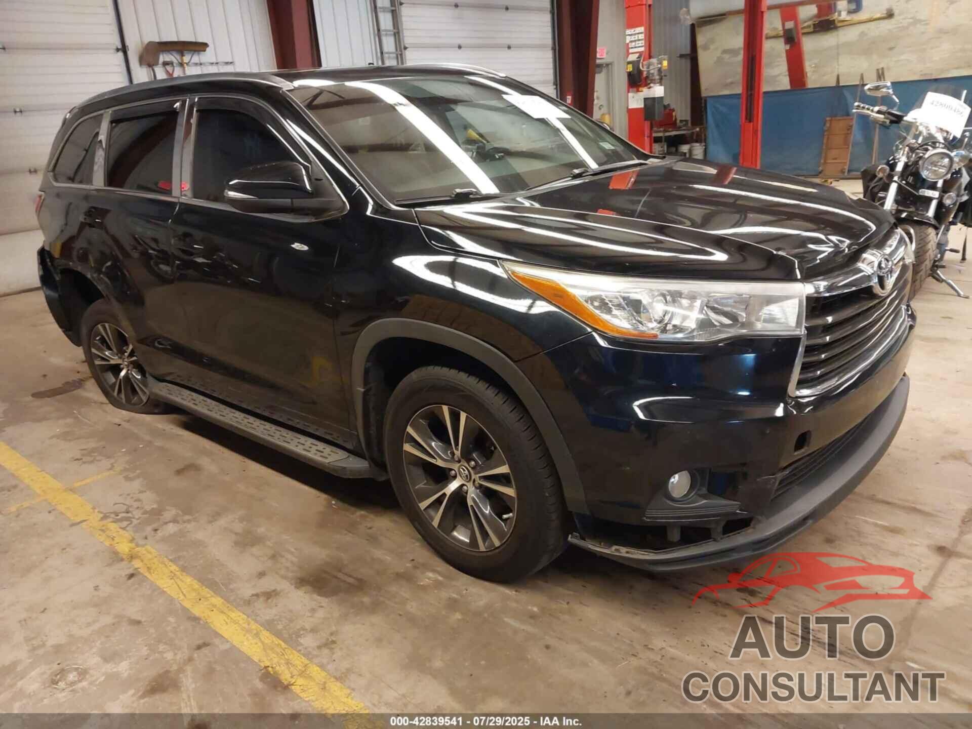 TOYOTA HIGHLANDER 2016 - 5TDJKRFH5GS320910
