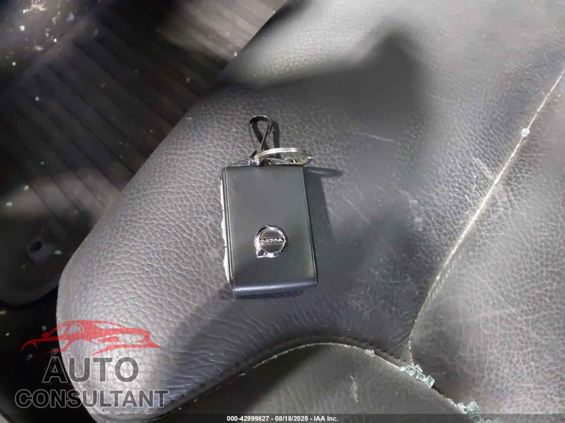 VOLVO S60 2023 - 7JRL12TT0PG235075