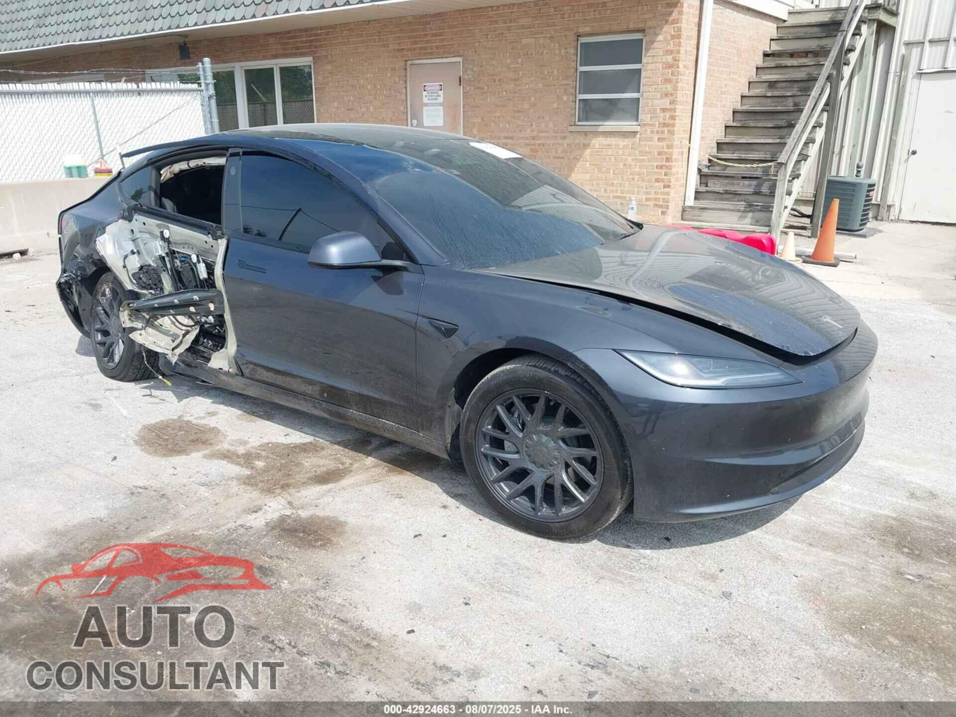 TESLA MODEL 3 2025 - 5YJ3E1EA8SF978000