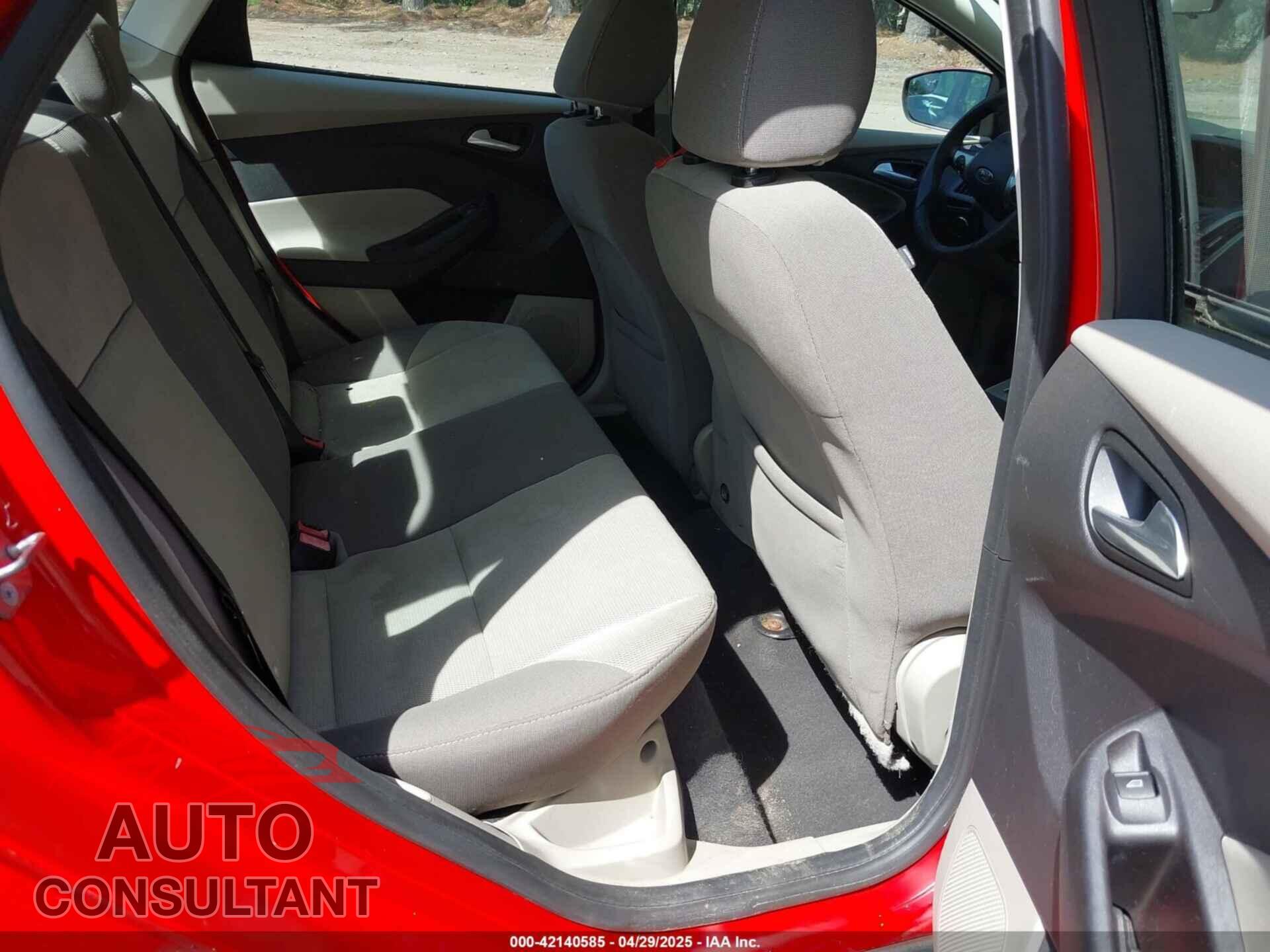 FORD FOCUS 2014 - 1FADP3F20EL360453