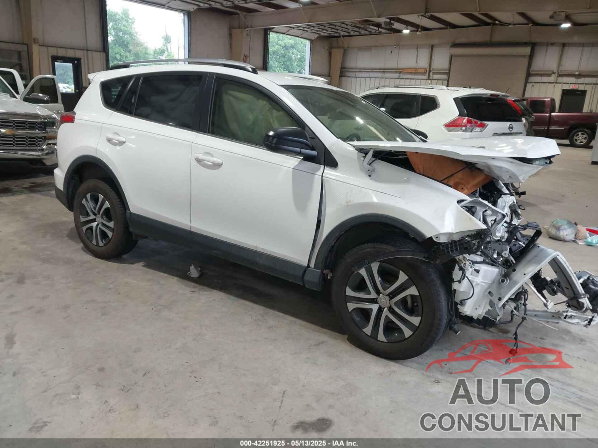 TOYOTA RAV4 2018 - JTMZFREV3JJ197336