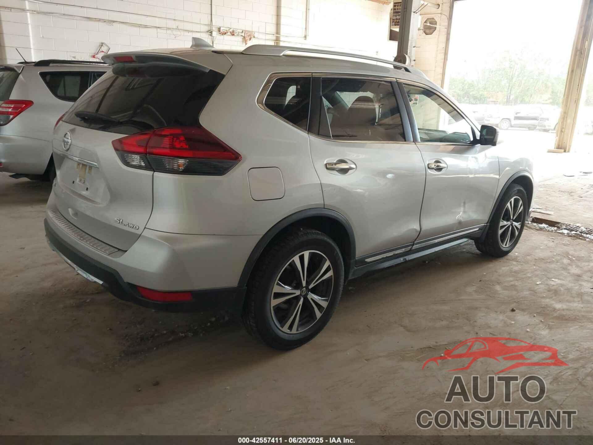 NISSAN ROGUE 2018 - JN8AT2MV6JW322349