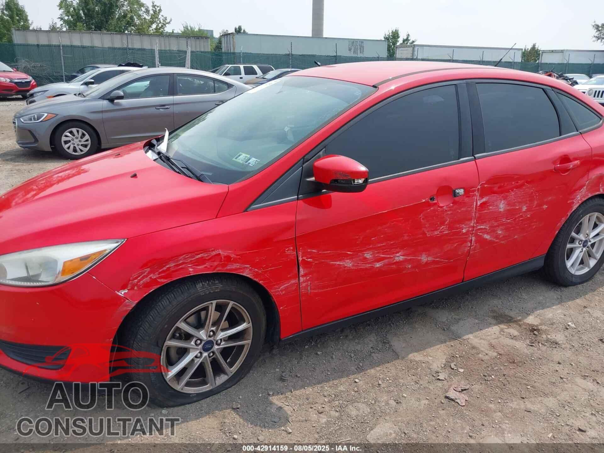 FORD FOCUS 2015 - 1FADP3F23FL244245
