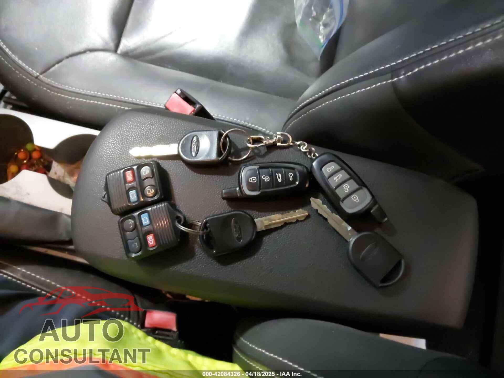 FORD FOCUS 2011 - 1FAHP3GN1BW113768