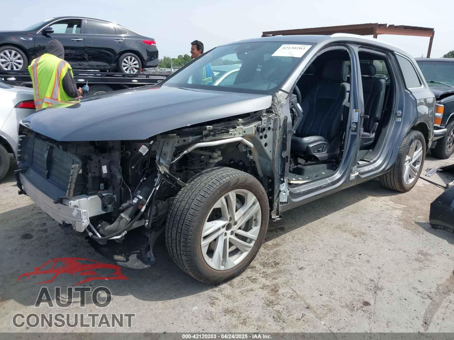 AUDI Q7 2021 - WA1LJAF71MD021663
