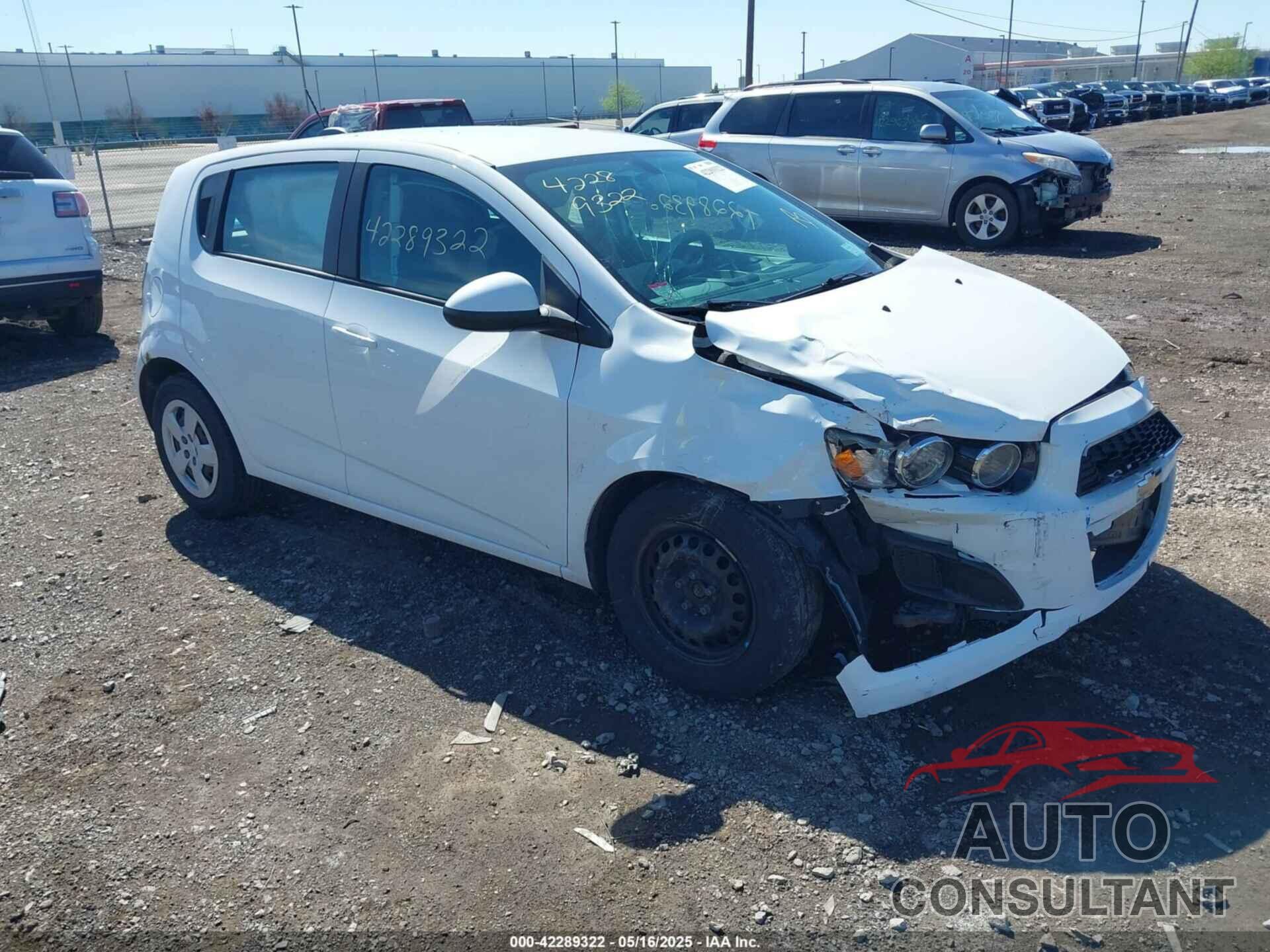 CHEVROLET SONIC 2016 - 1G1JA6SG1G4178123