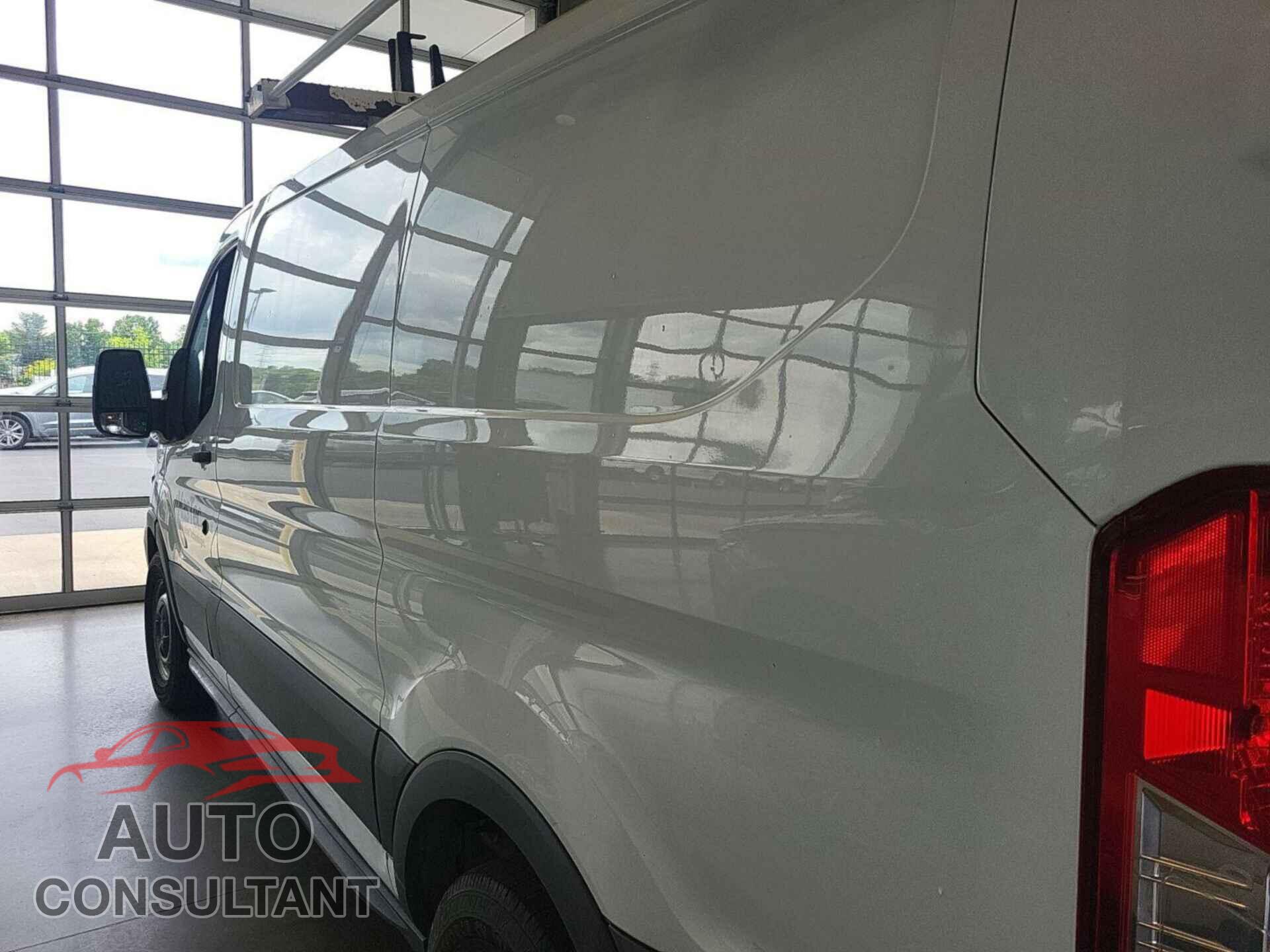 FORD TRANSIT 2016 - 1FTYE1YM4GKB52086