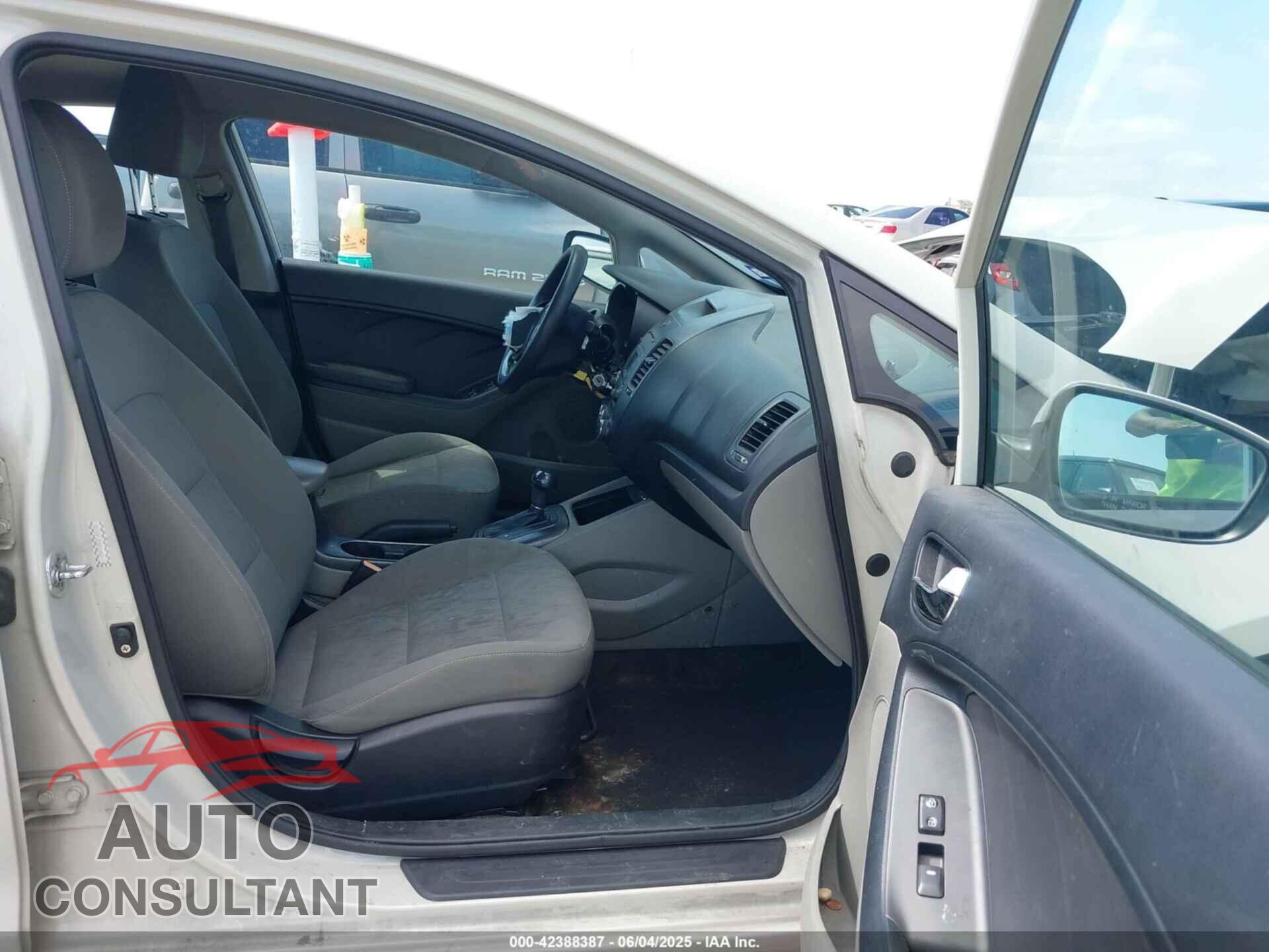 KIA FORTE 2015 - KNAFK4A63F5415143