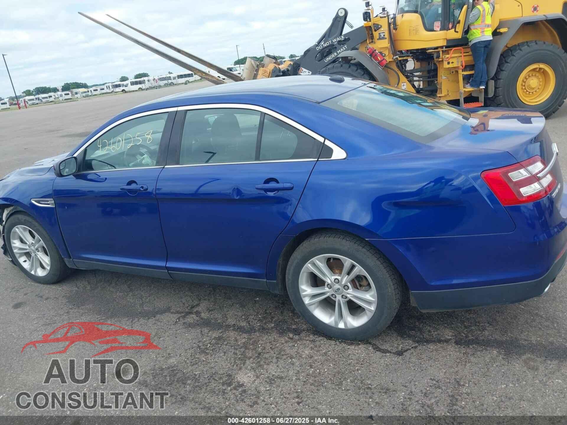 FORD TAURUS 2014 - 1FAHP2E82EG121643