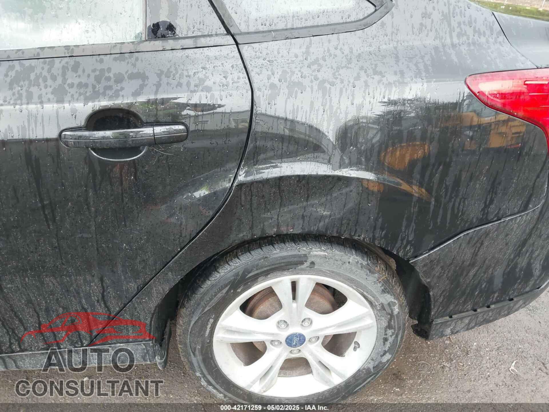 FORD FOCUS 2014 - 1FADP3F29EL292802