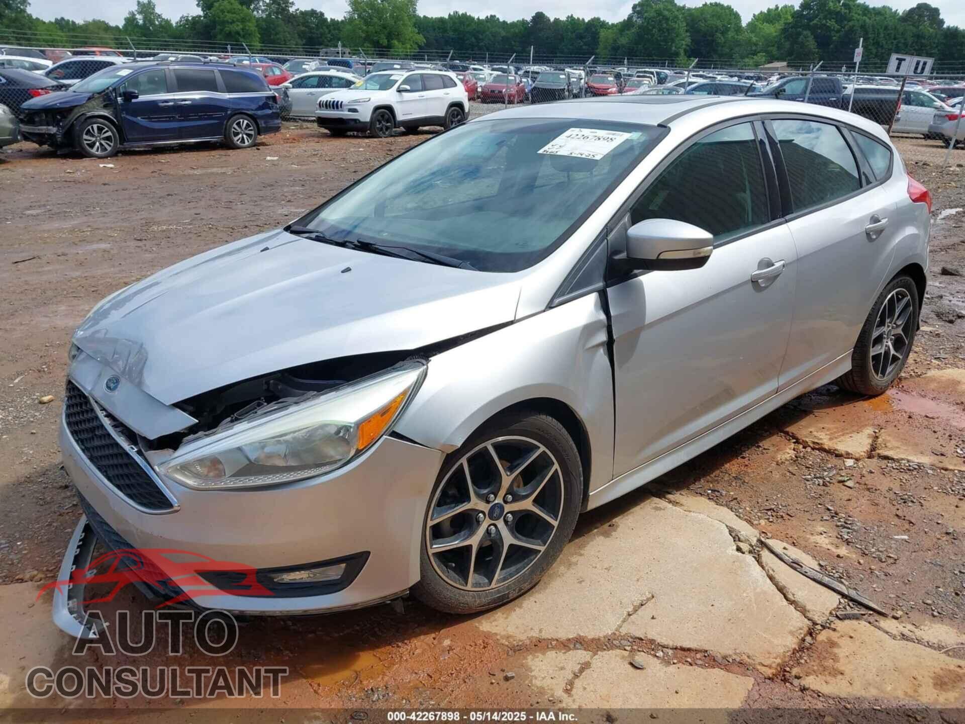FORD FOCUS 2015 - 1FADP3K24FL365694