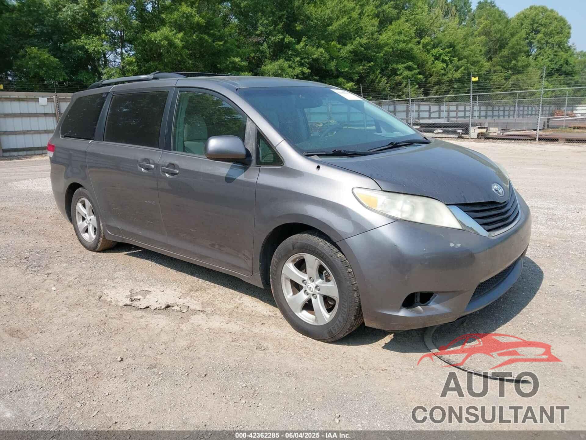 TOYOTA SIENNA 2011 - 5TDKK3DC2BS158039
