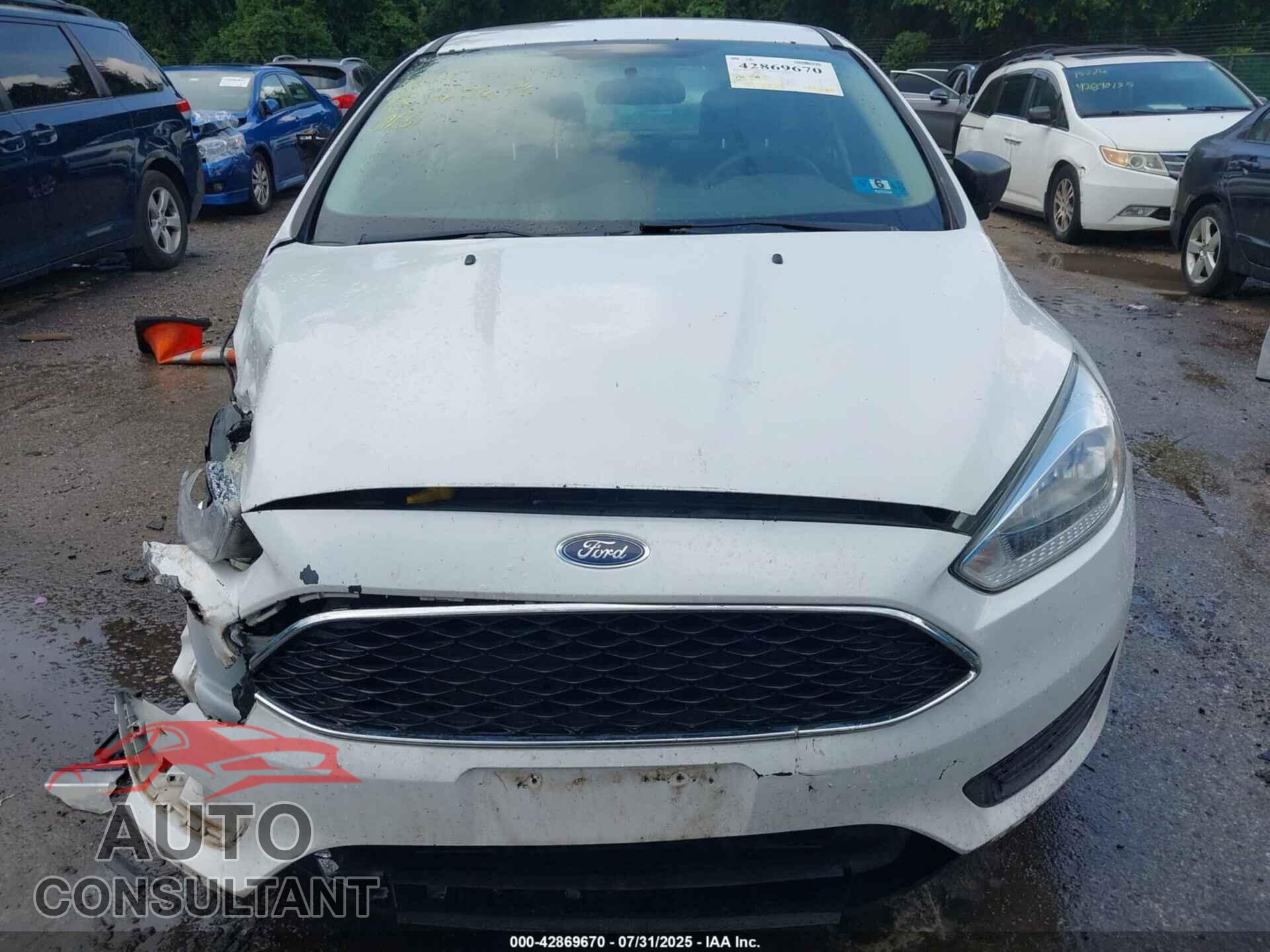 FORD FOCUS 2017 - 1FADP3E20HL302784