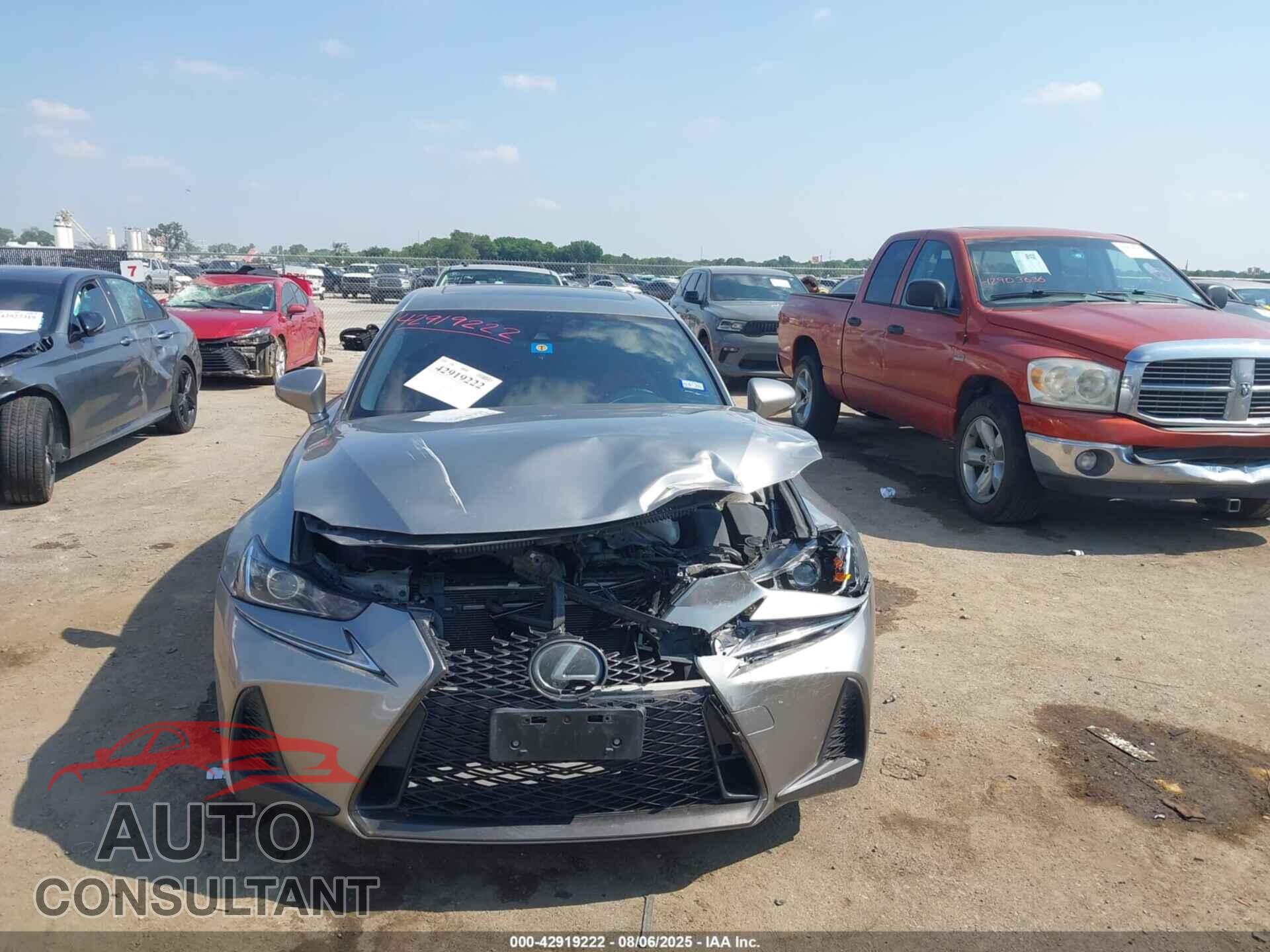 LEXUS IS 300 2018 - JTHBA1D28J5067021