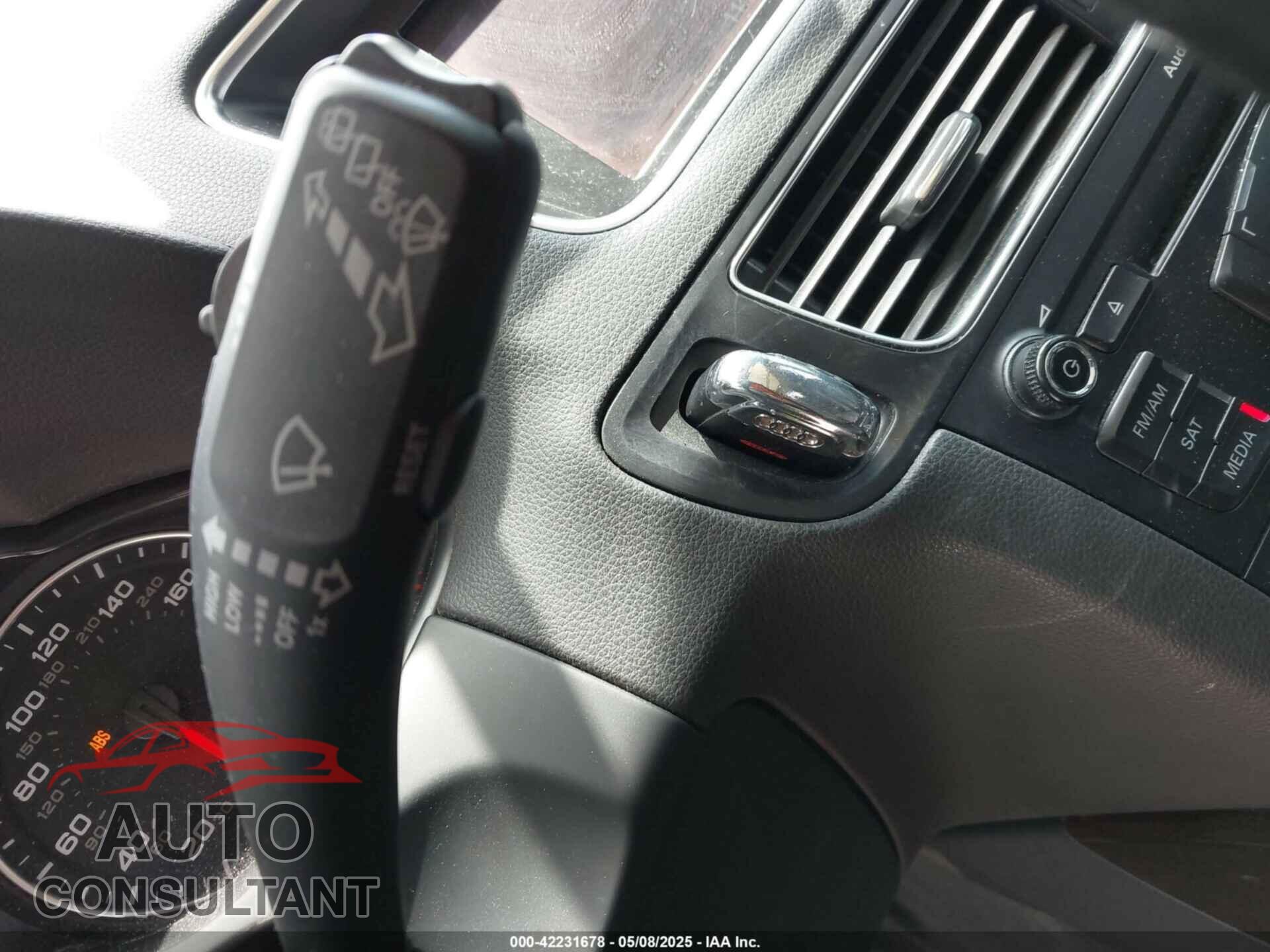 AUDI Q5 2012 - WA1LFAFP4CA002302