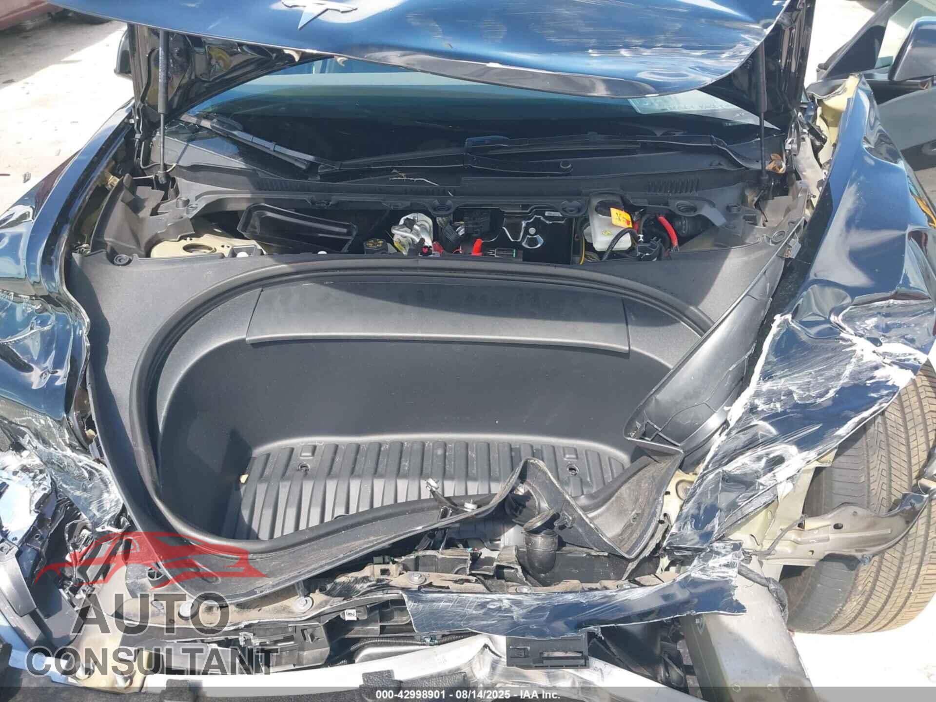 TESLA MODEL 3 2024 - 5YJ3E1EA2RF739195