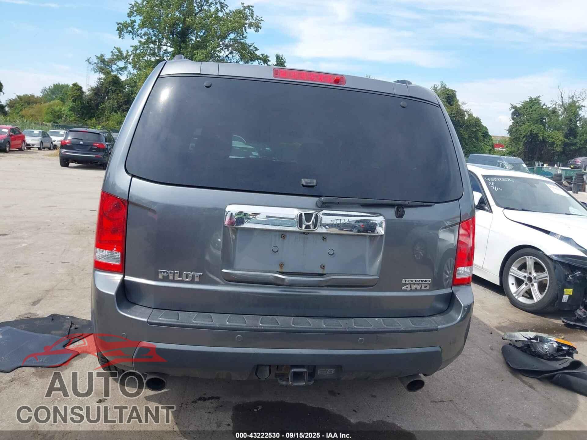 HONDA PILOT 2011 - 5FNYF4H93BB024406