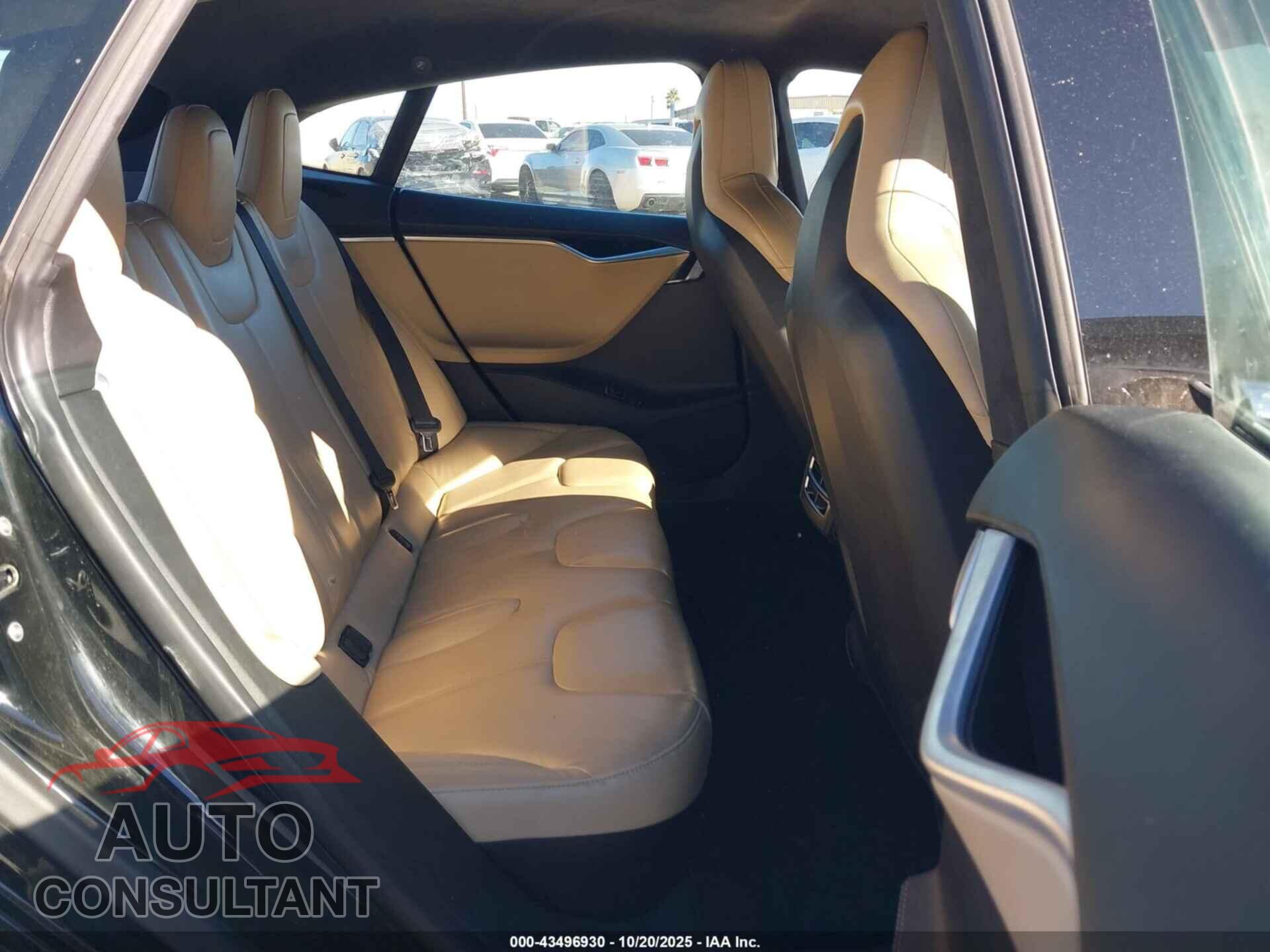 TESLA MODEL S 2015 - 5YJSA1E28FF119771