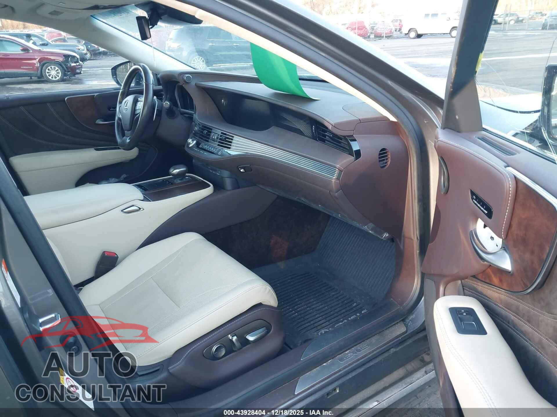 LEXUS LS 500 2019 - JTHC51FF2K5005446