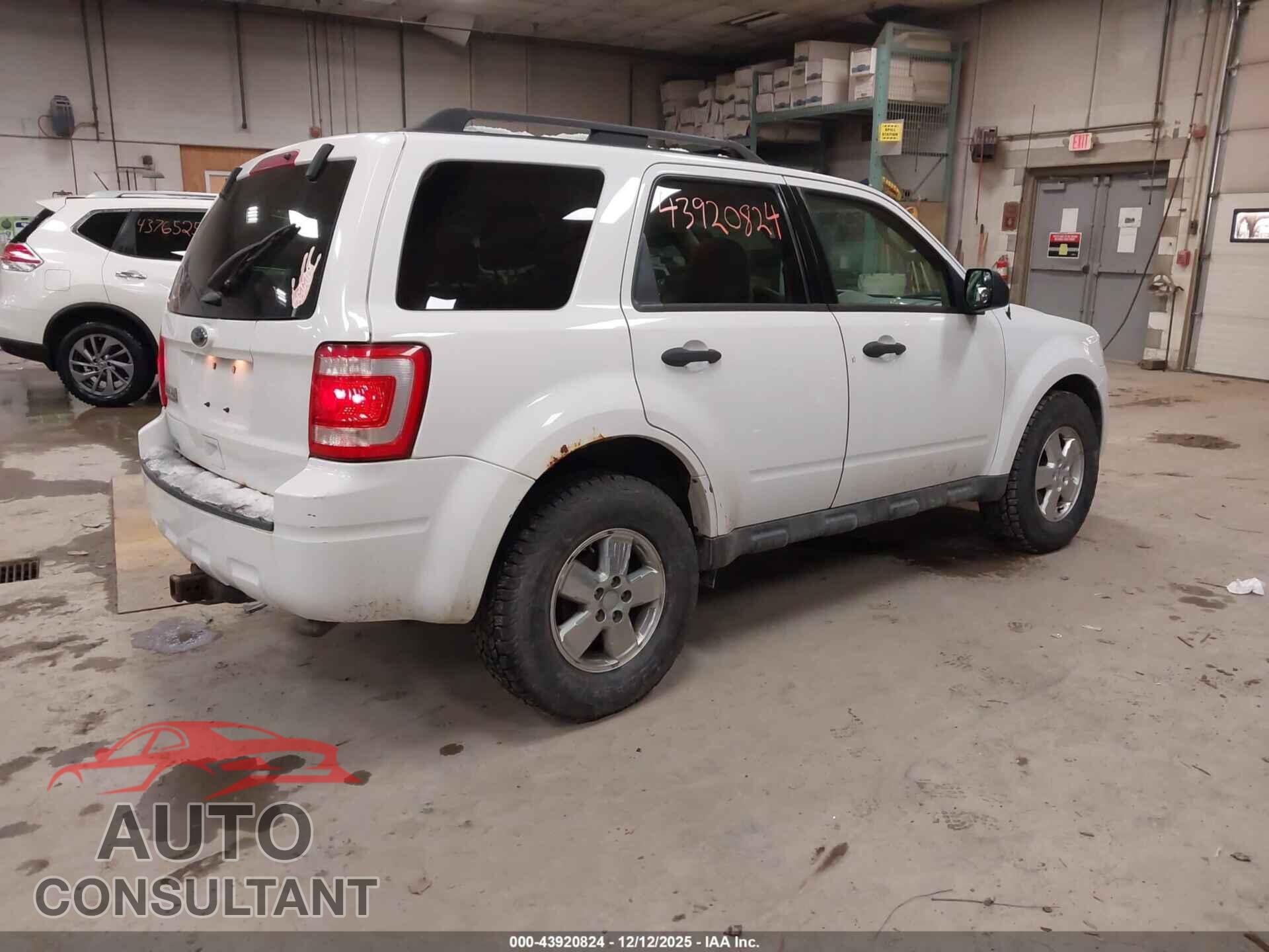 FORD ESCAPE 2011 - 1FMCU9D78BKB85639