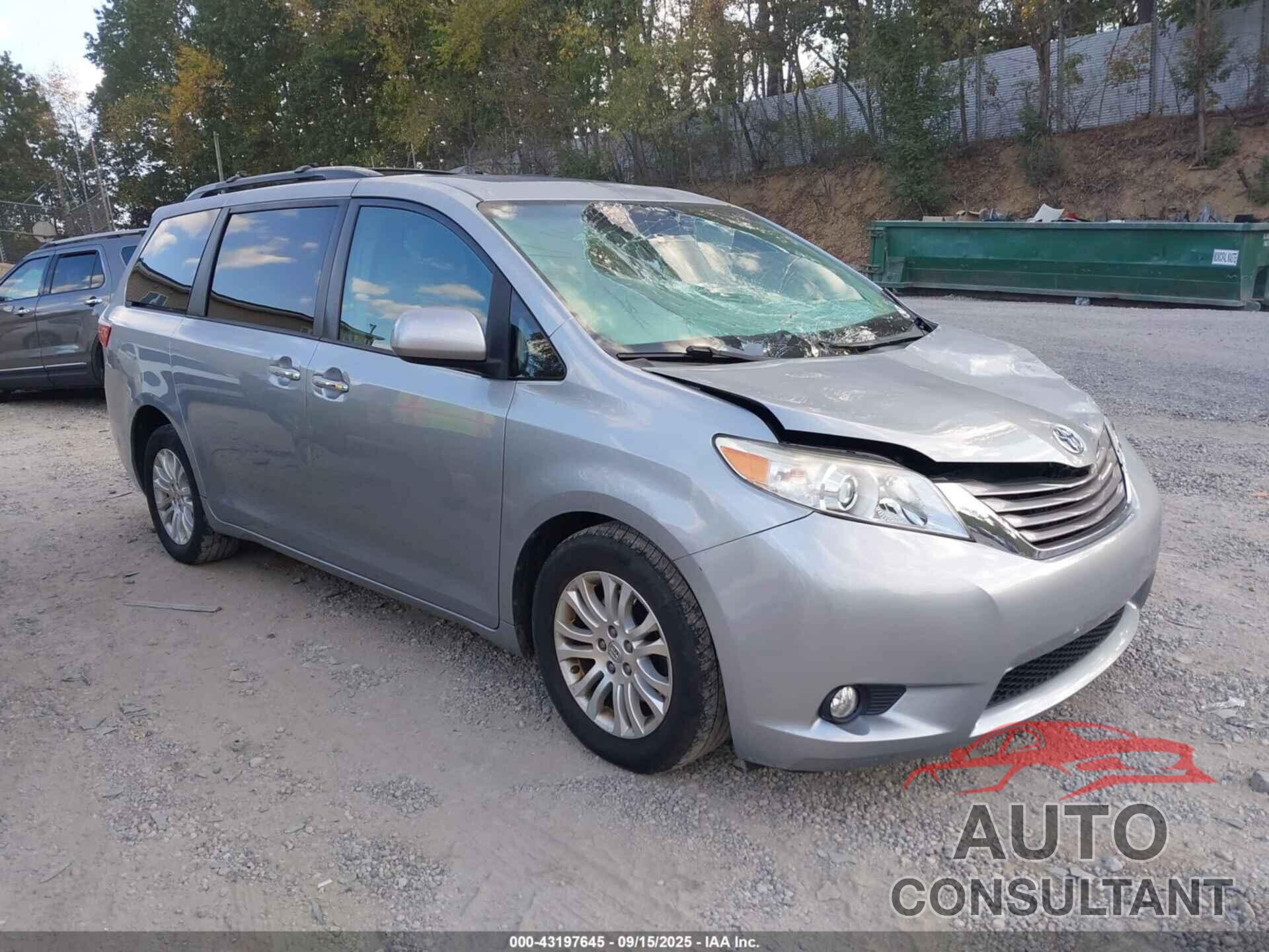 TOYOTA SIENNA 2015 - 5TDYK3DC2FS593269