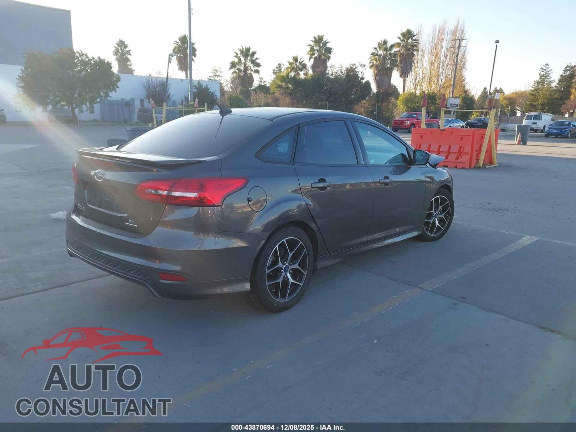 FORD FOCUS 2016 - 1FADP3F24GL210817