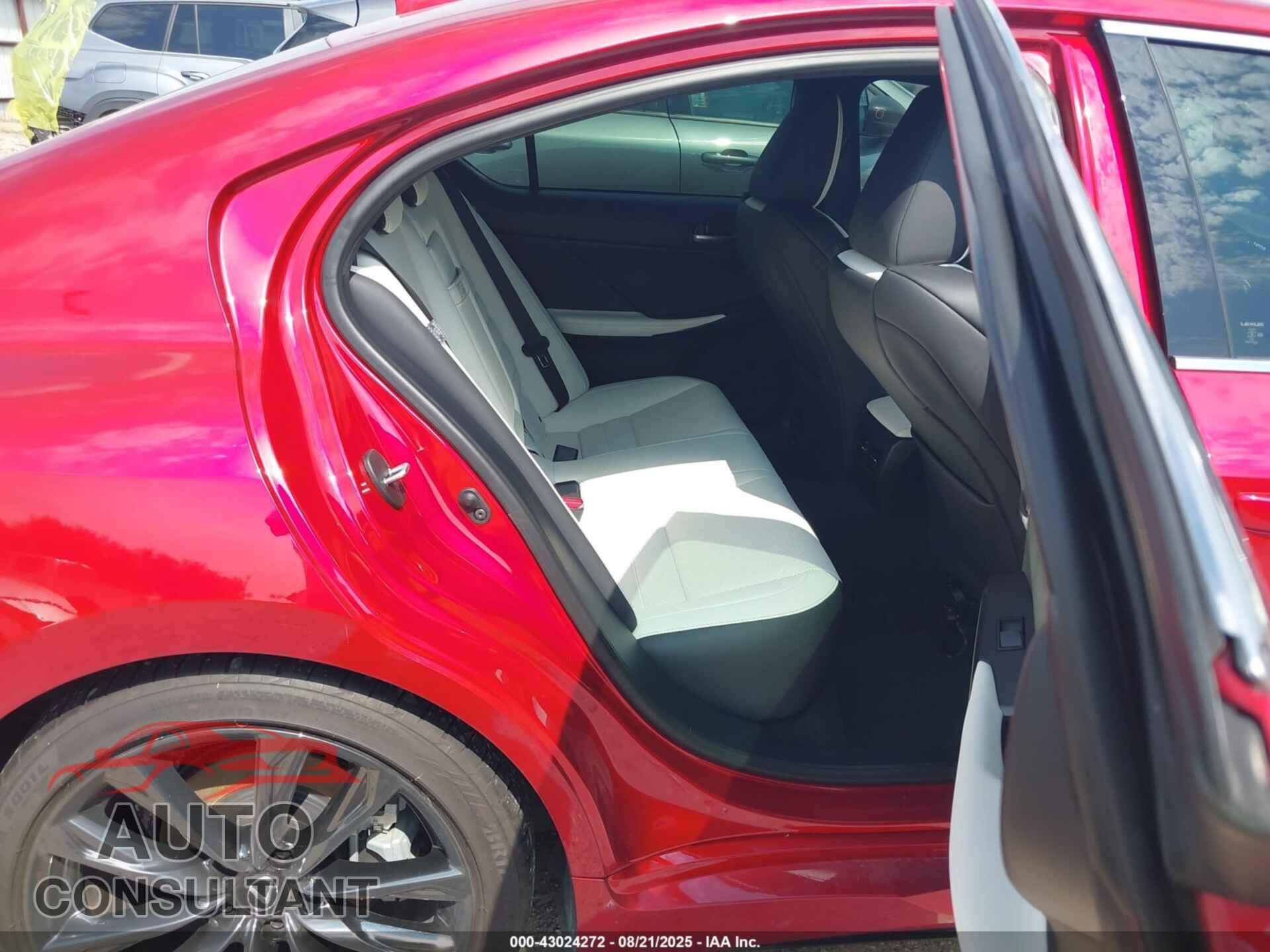LEXUS IS 350 2023 - JTHGZ1B2XP5071663