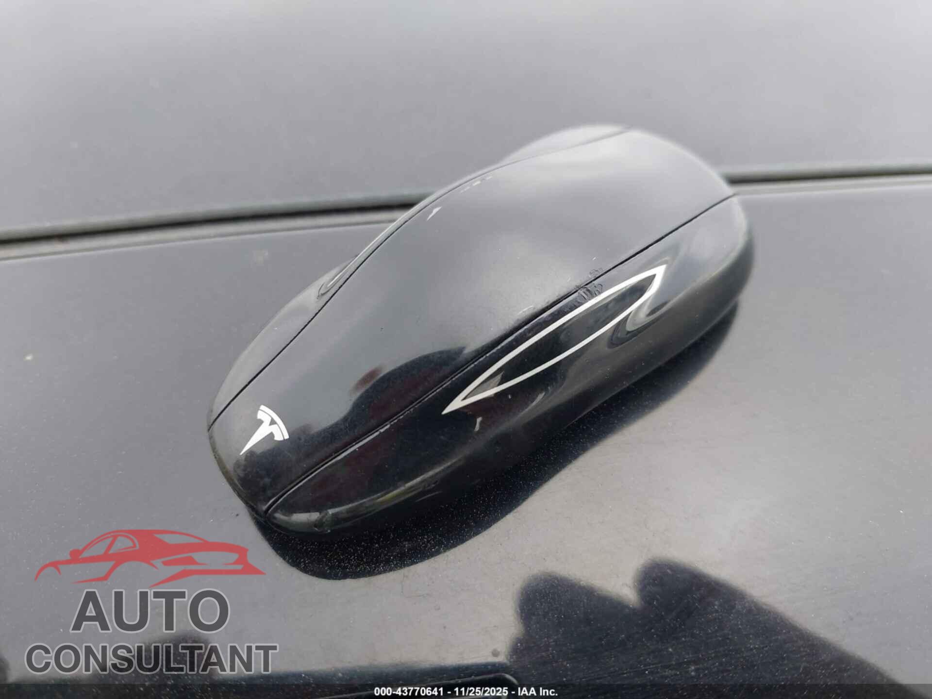 TESLA MODEL S 2015 - 5YJSA1E46FF112903