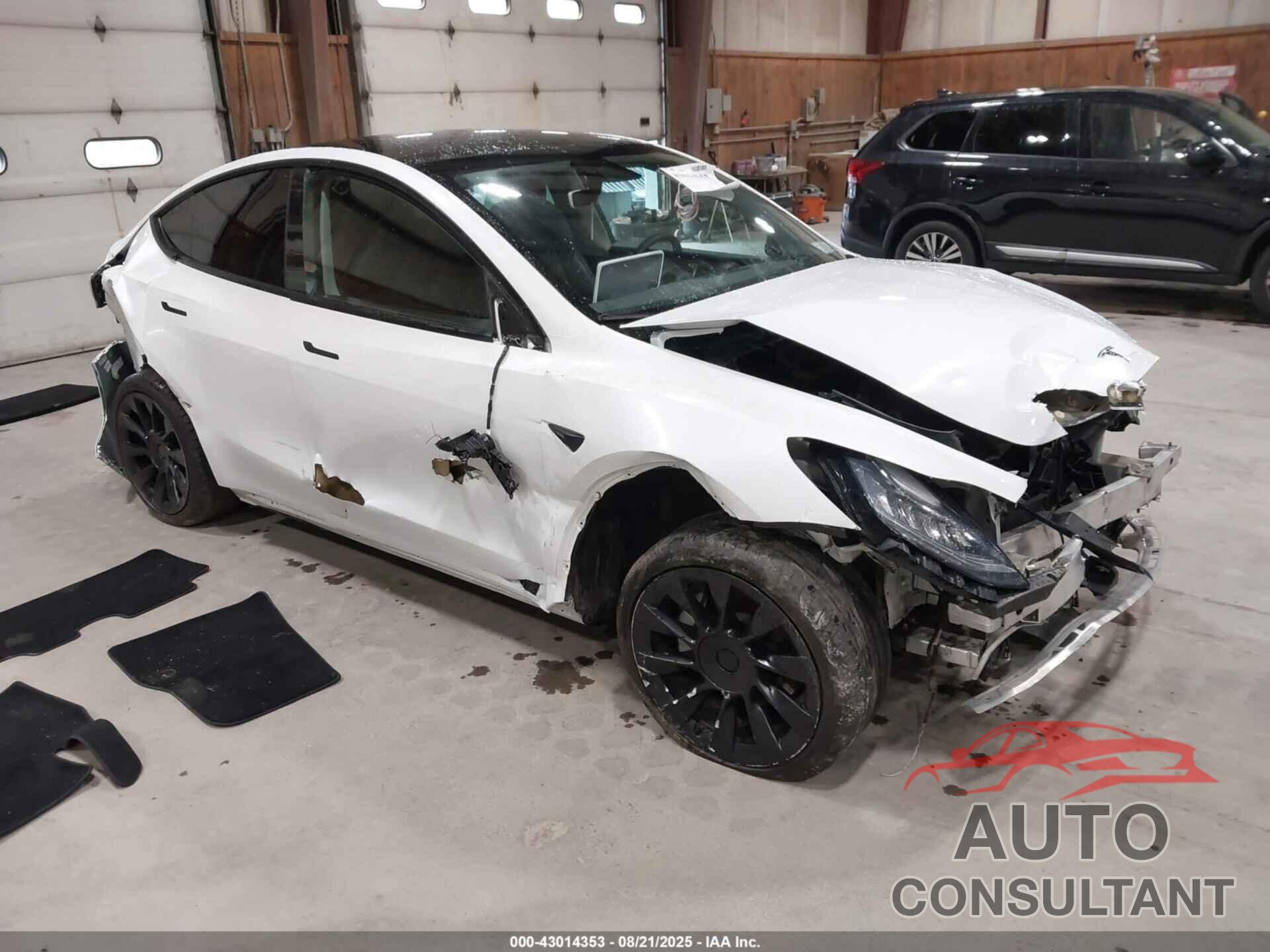TESLA MODEL Y 2021 - 5YJYGDEEXMF107980