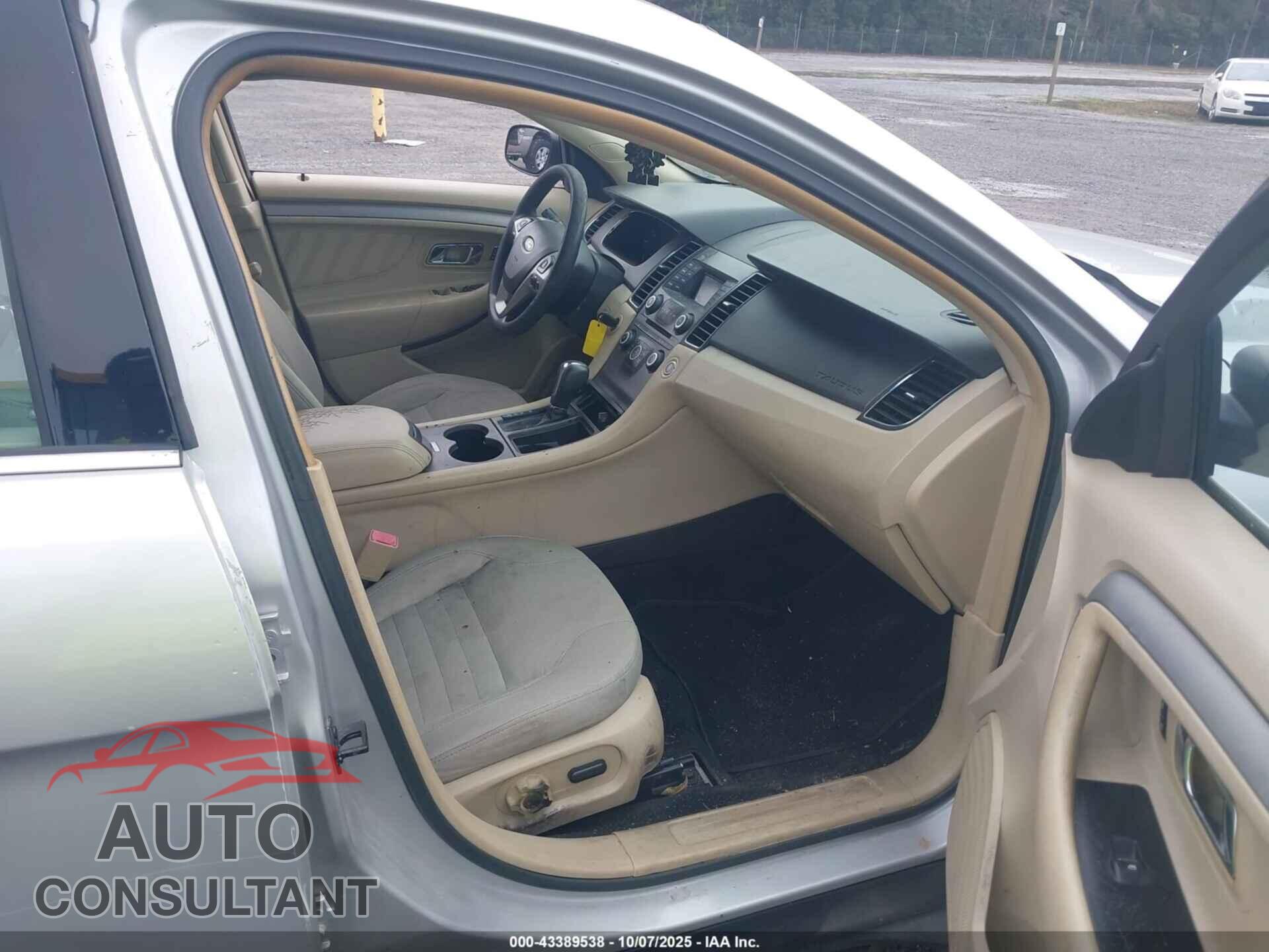 FORD TAURUS 2017 - 1FAHP2D83HG112181