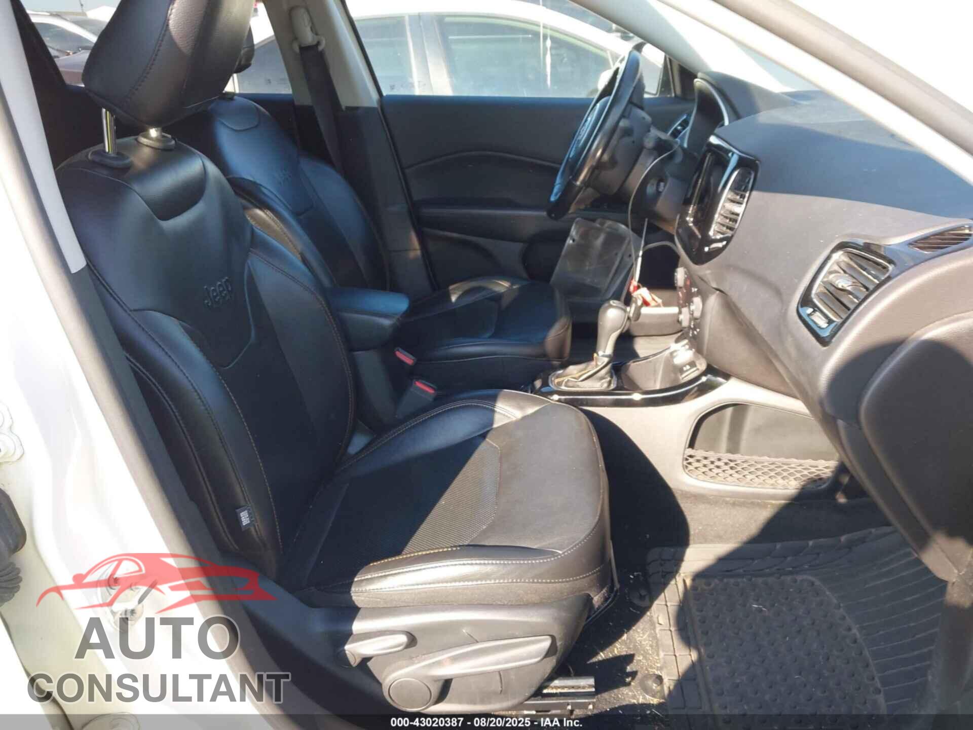 JEEP COMPASS 2019 - 3C4NJCCB3KT802405
