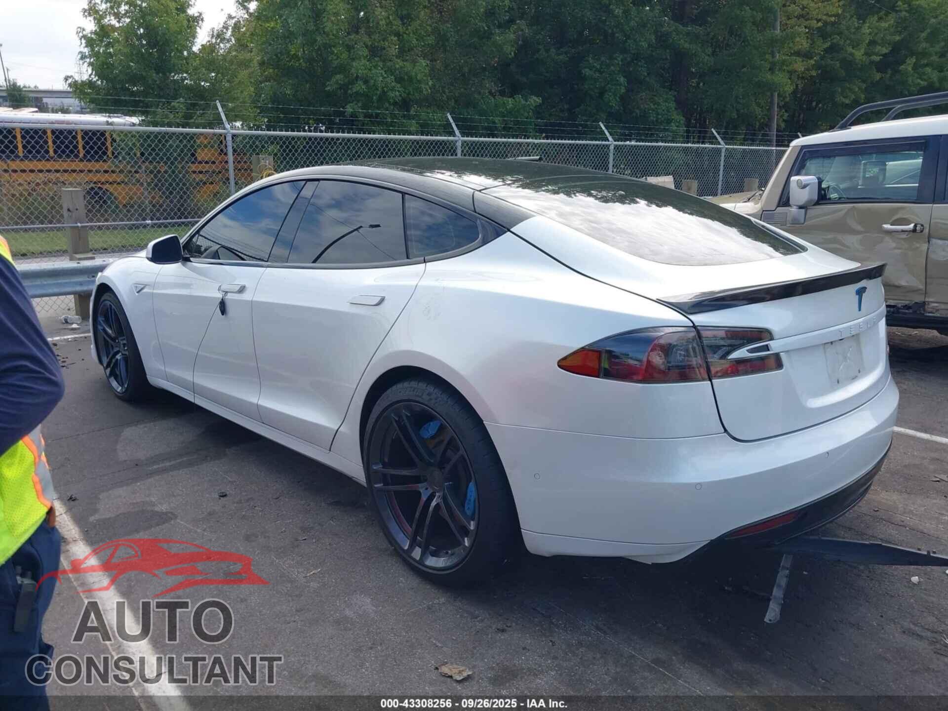 TESLA MODEL S 2016 - 5YJSA1E40GF128340
