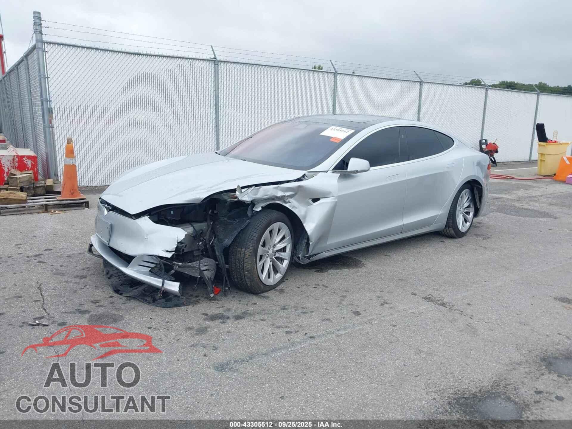 TESLA MODEL S 2017 - 5YJSA1E21HF192192