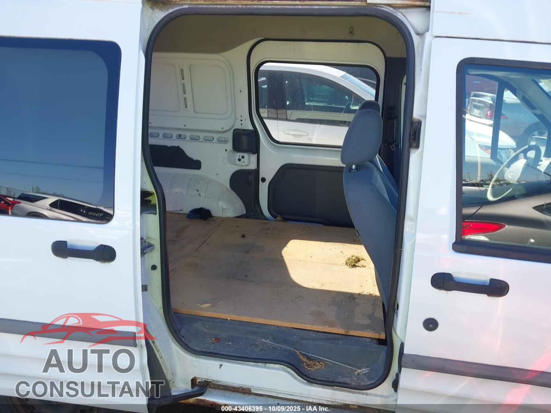 FORD TRANSIT CONNECT 2011 - NM0LS6AN2BT067377