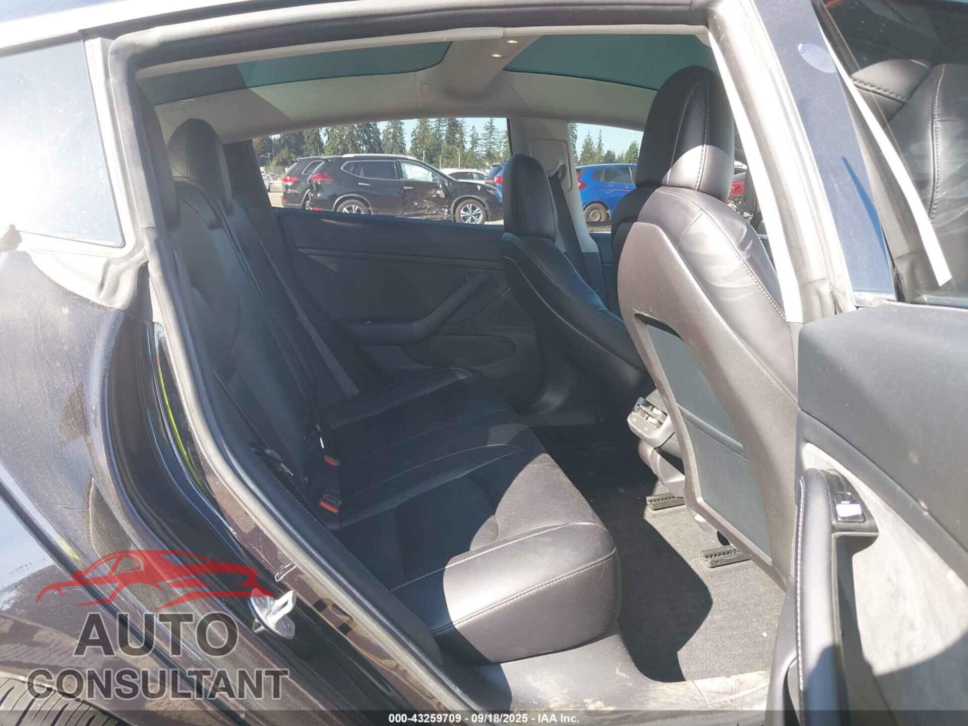 TESLA MODEL 3 2018 - 5YJ3E1EB3JF077110