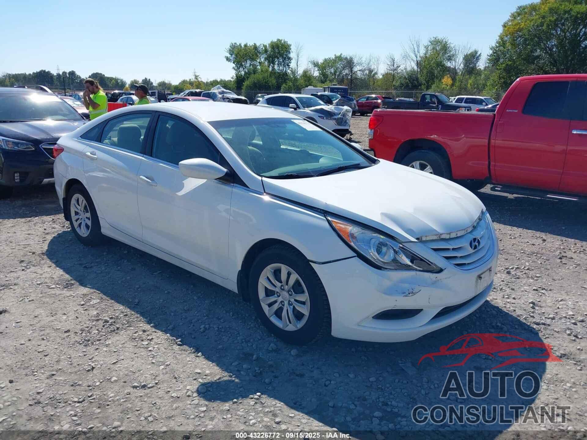 HYUNDAI SONATA 2011 - 5NPEB4AC1BH178067