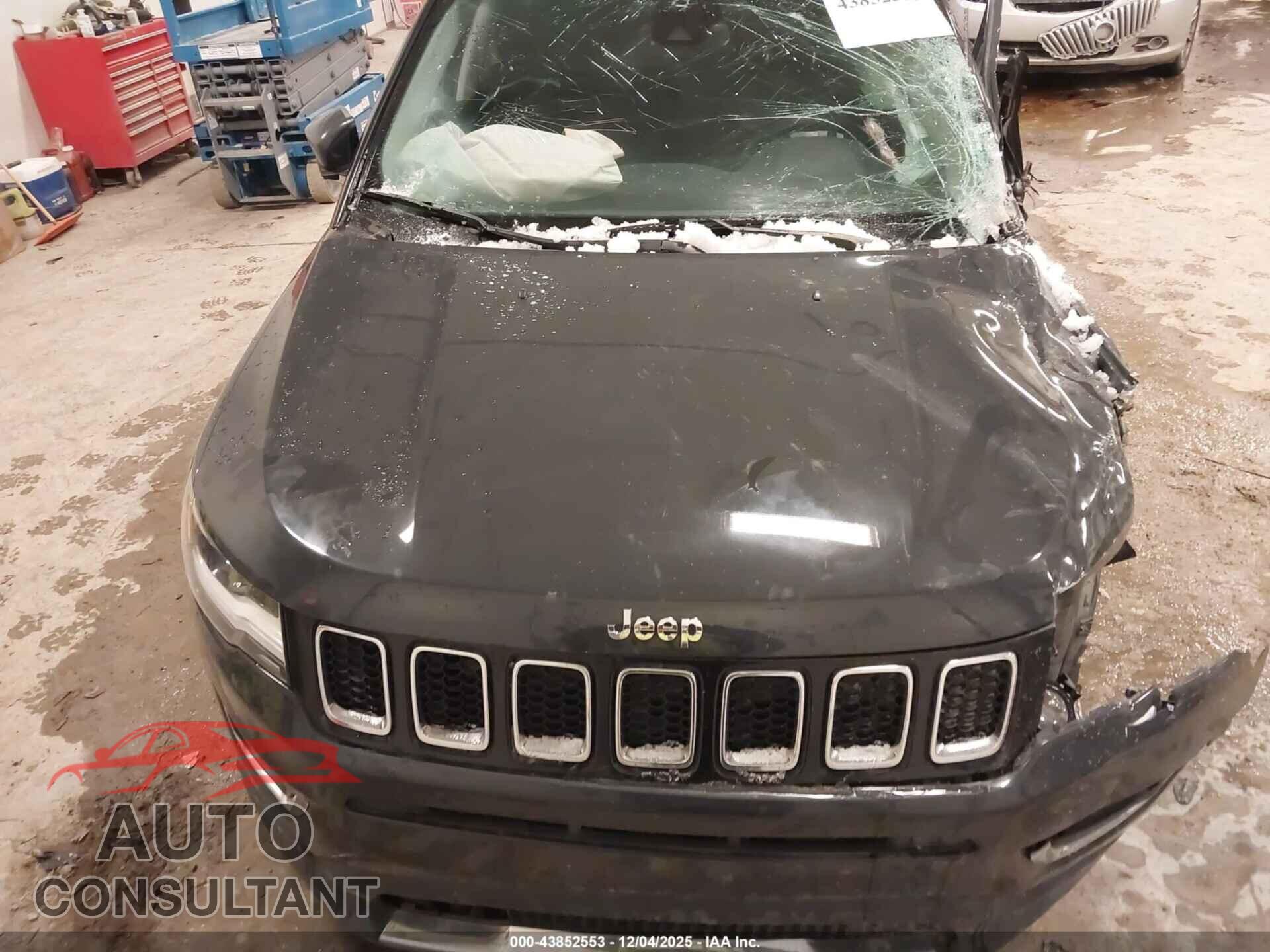 JEEP COMPASS 2018 - 3C4NJDCB7JT329693