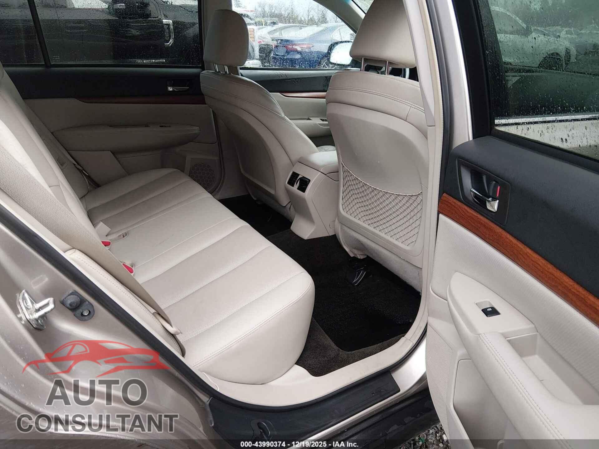 SUBARU OUTBACK 2014 - 4S4BRBLC2E3315996