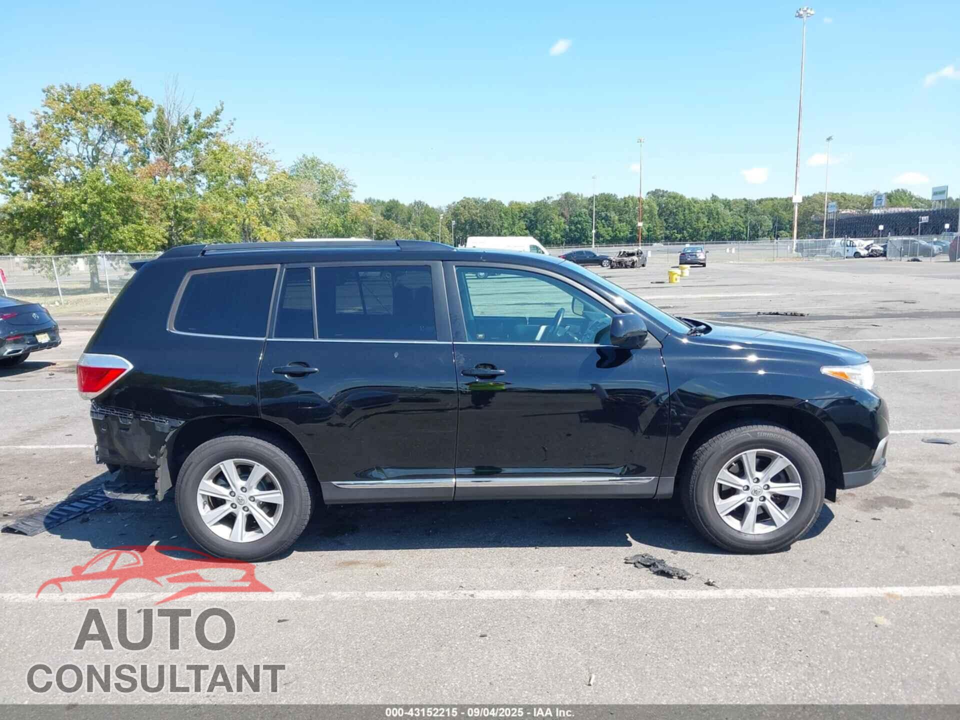 TOYOTA HIGHLANDER 2013 - 5TDBK3EH8DS211713