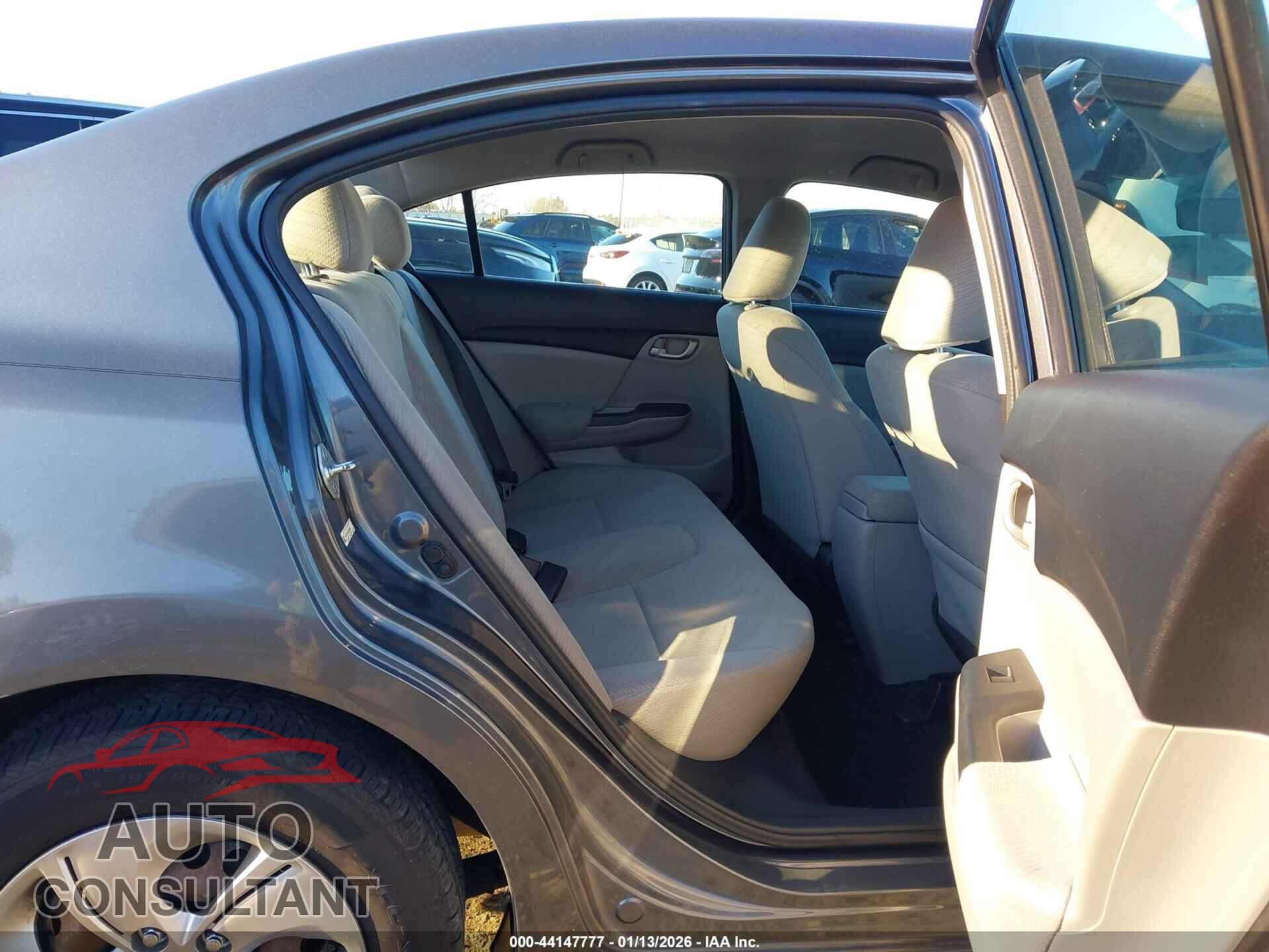 HONDA CIVIC 2013 - 19XFB2F55DE020082