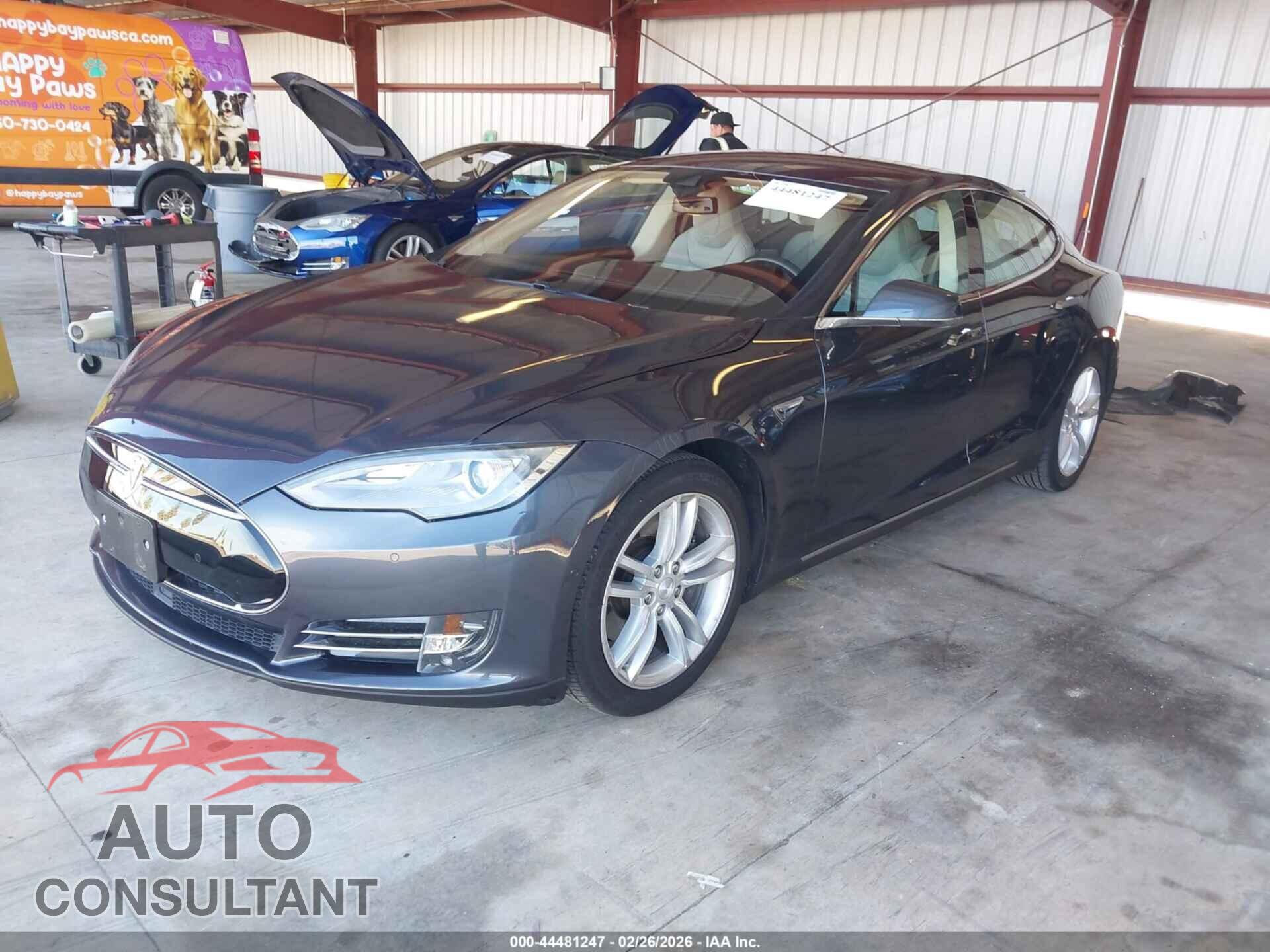TESLA MODEL S 2015 - 5YJSA1H17FF081775