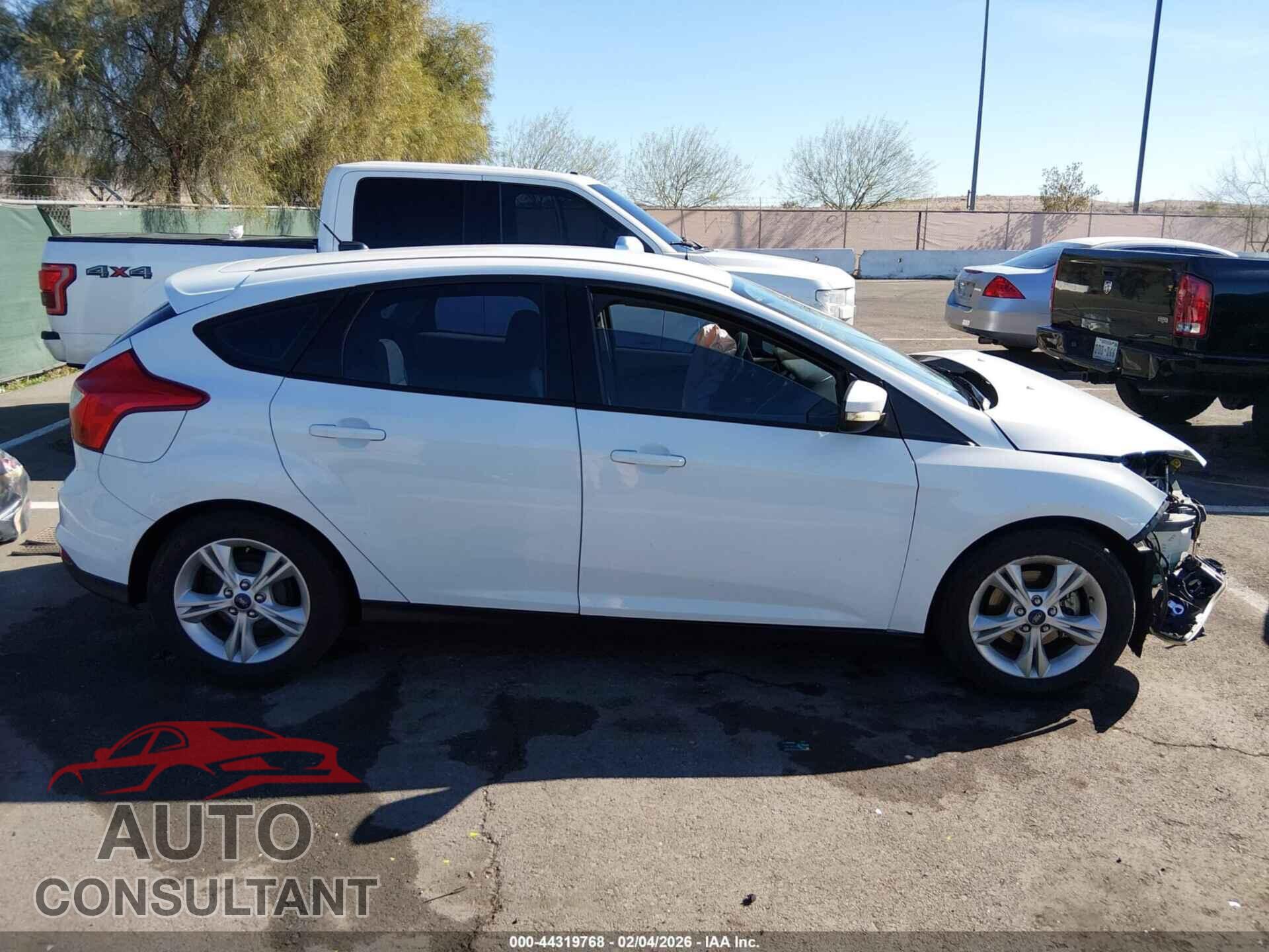 FORD FOCUS 2014 - 1FADP3K27EL463598