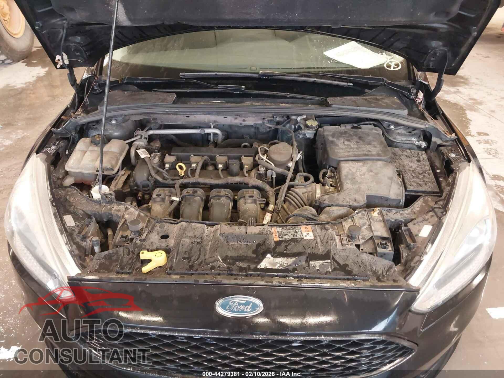 FORD FOCUS 2015 - 1FADP3E20FL317640