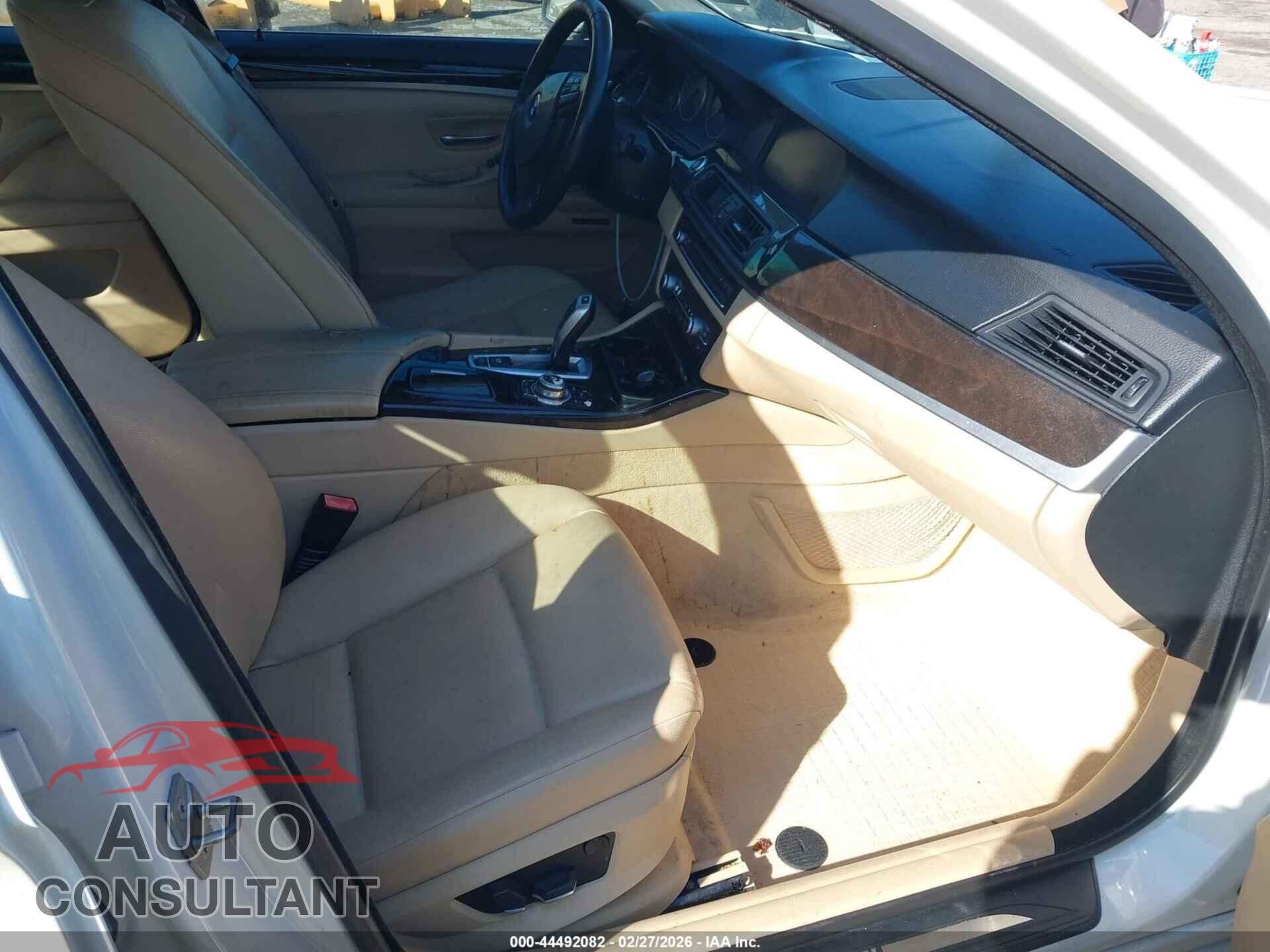 BMW 528I 2012 - WBAXG5C53CDY28813
