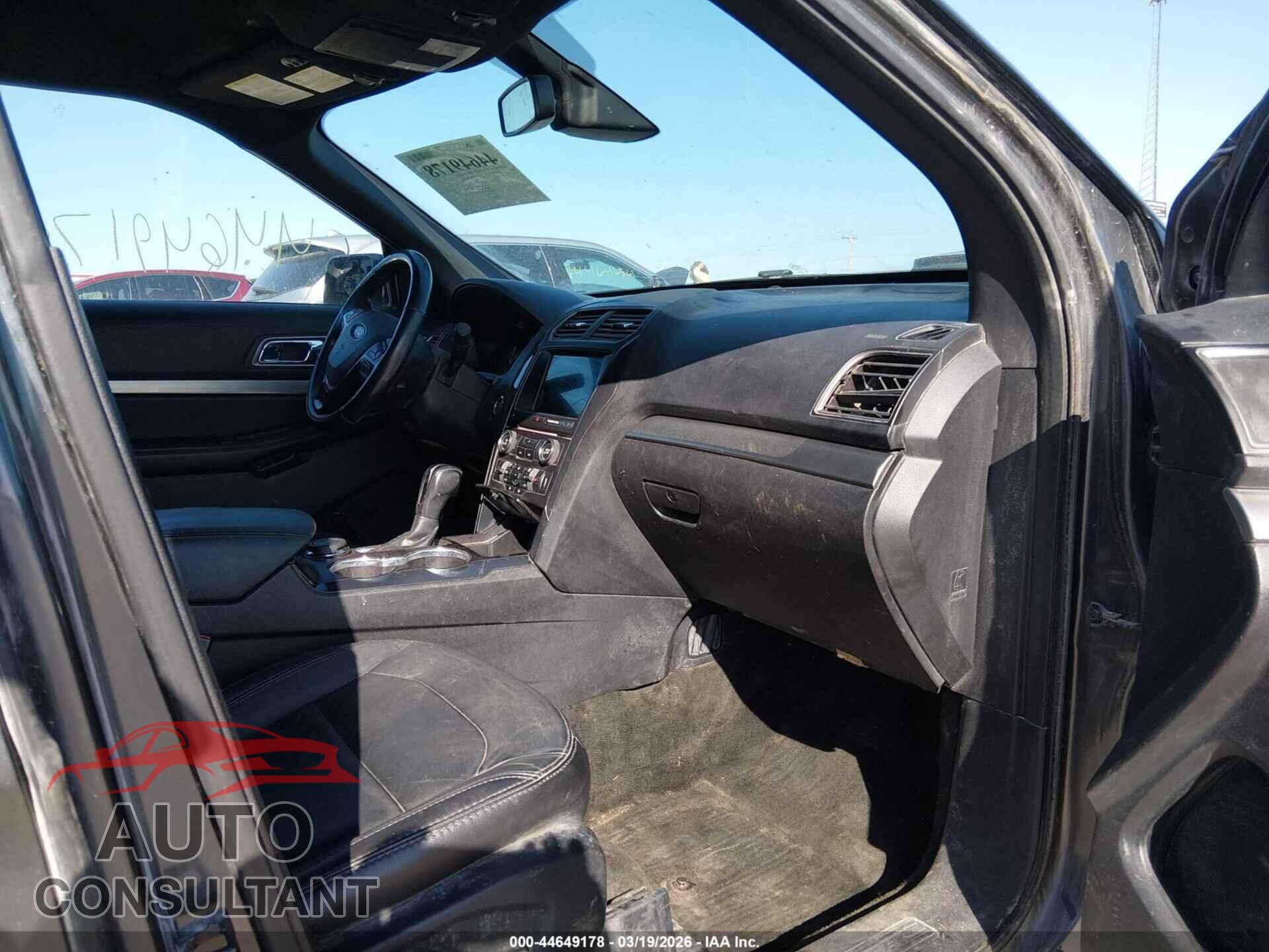 FORD EXPLORER 2018 - 1FM5K8D8XJGB06541