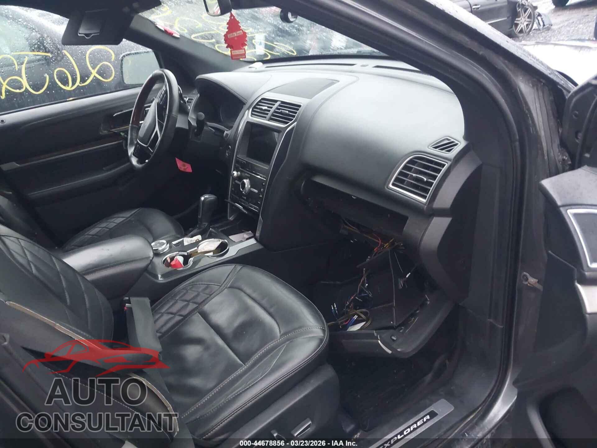 FORD EXPLORER 2018 - 1FM5K8HT2JGB27527
