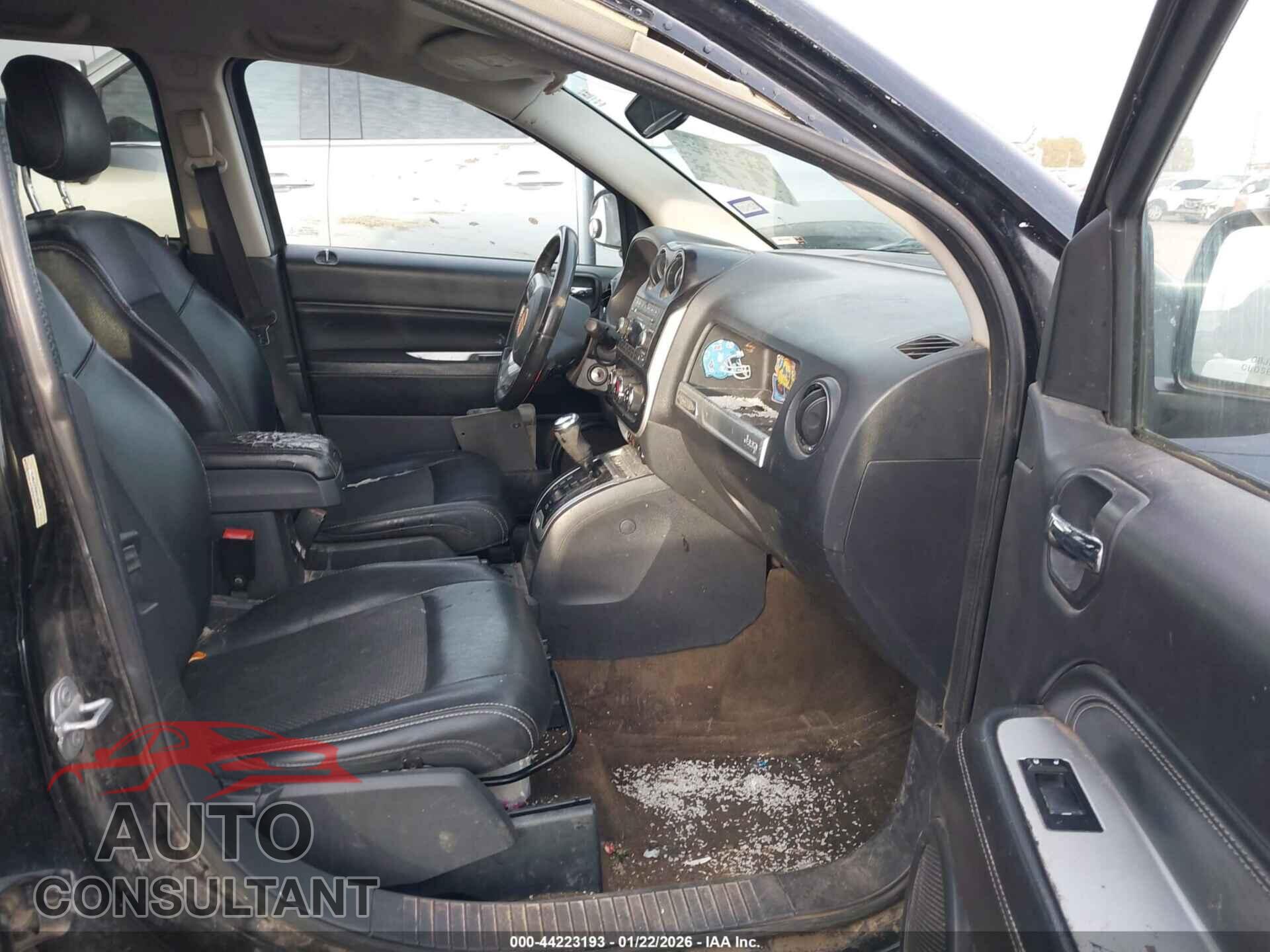 JEEP COMPASS 2017 - 1C4NJCEB9HD182476